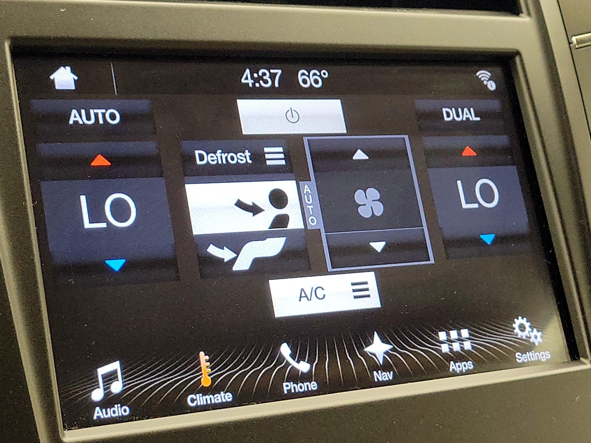 Thumbnail: 2017 Lincoln MKC - 16