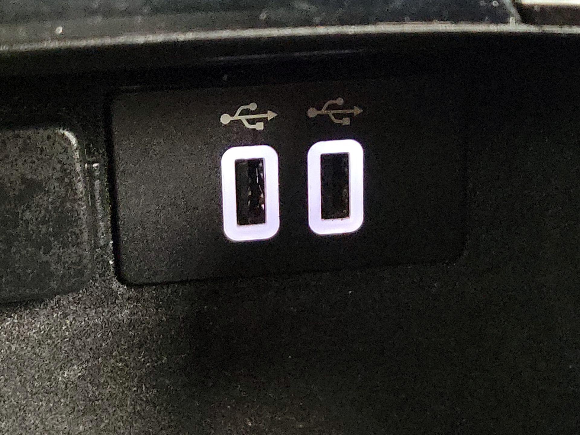 Thumbnail: 2017 Lincoln MKC - 19