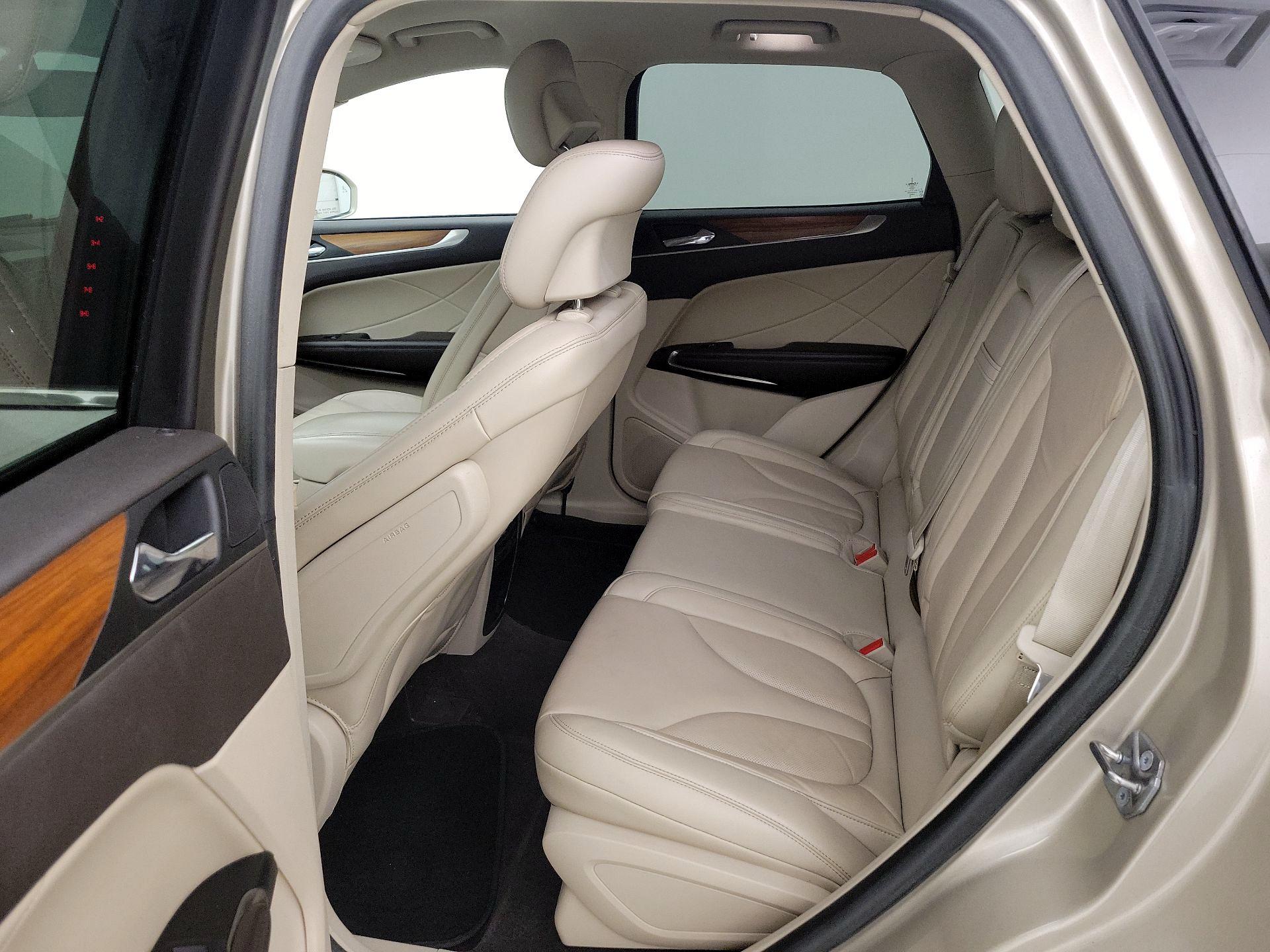 Thumbnail: 2017 Lincoln MKC - 20