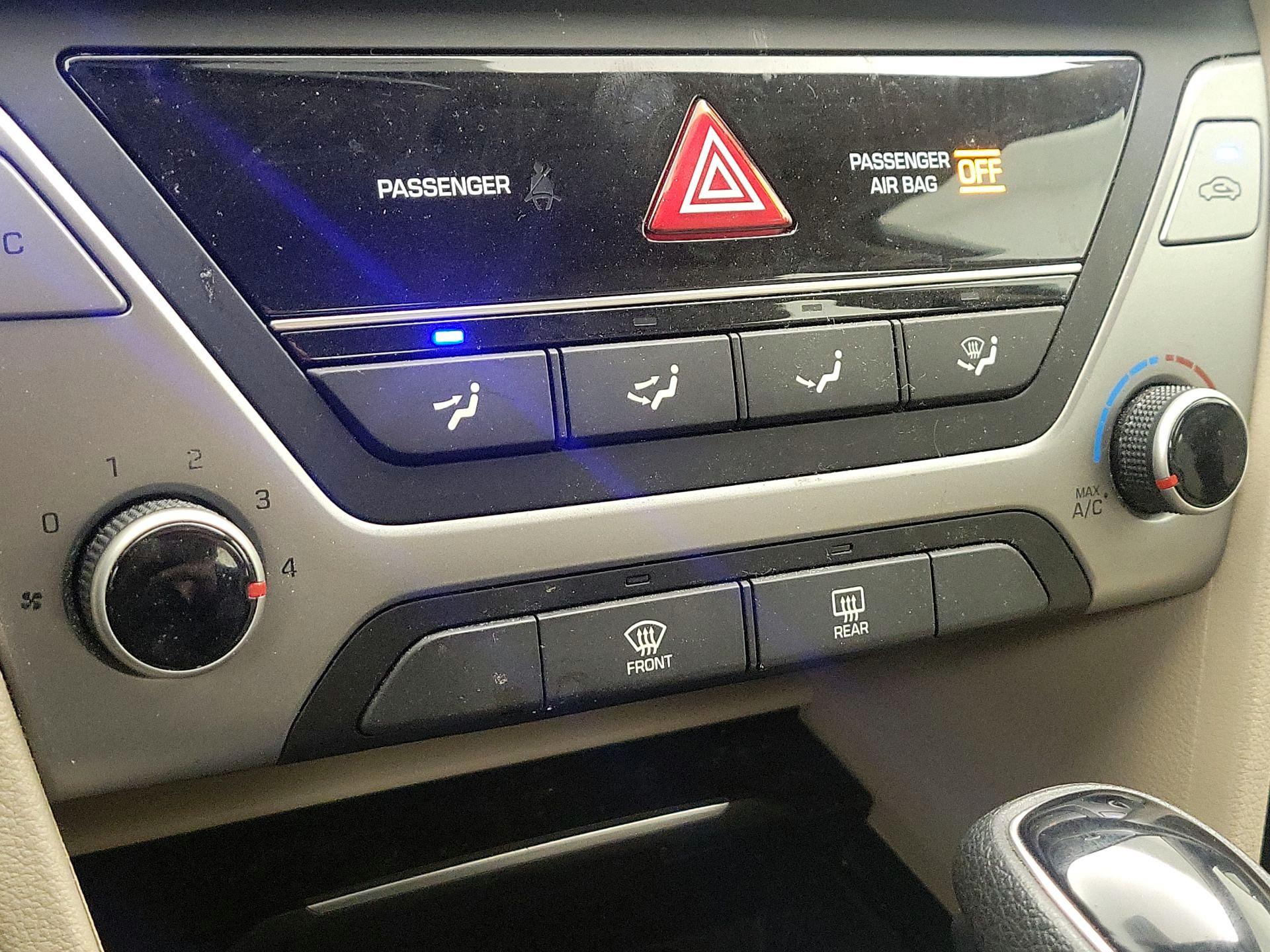 Thumbnail: 2018 Hyundai Elantra - 15