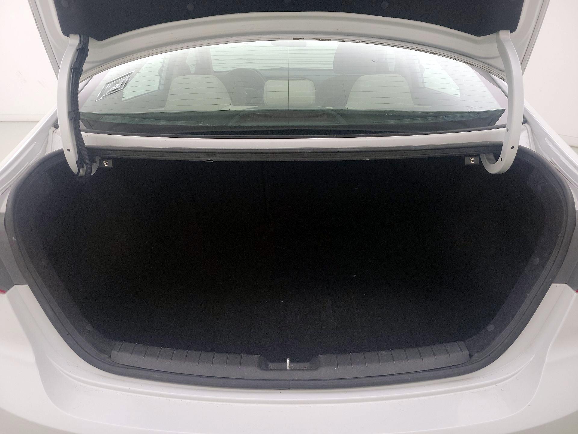 Thumbnail: 2018 Hyundai Elantra - 19