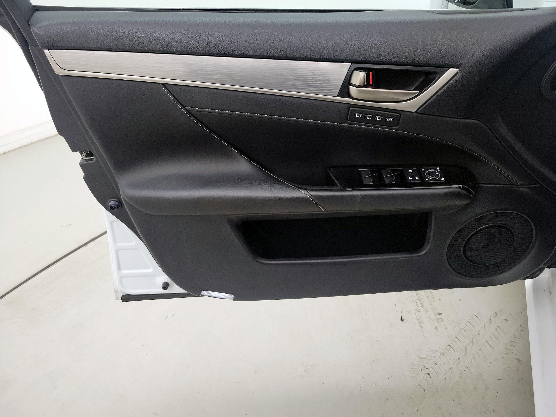 Thumbnail: 2015 Lexus GS - 12