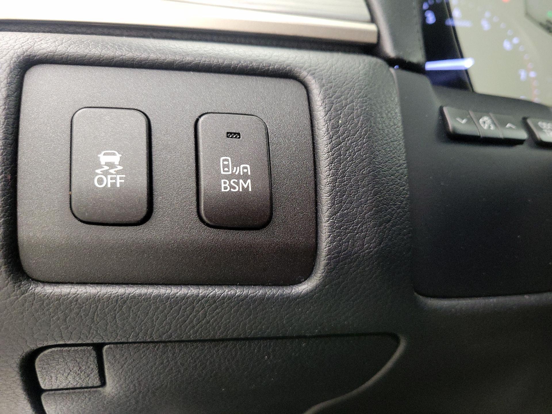 Thumbnail: 2015 Lexus GS - 13