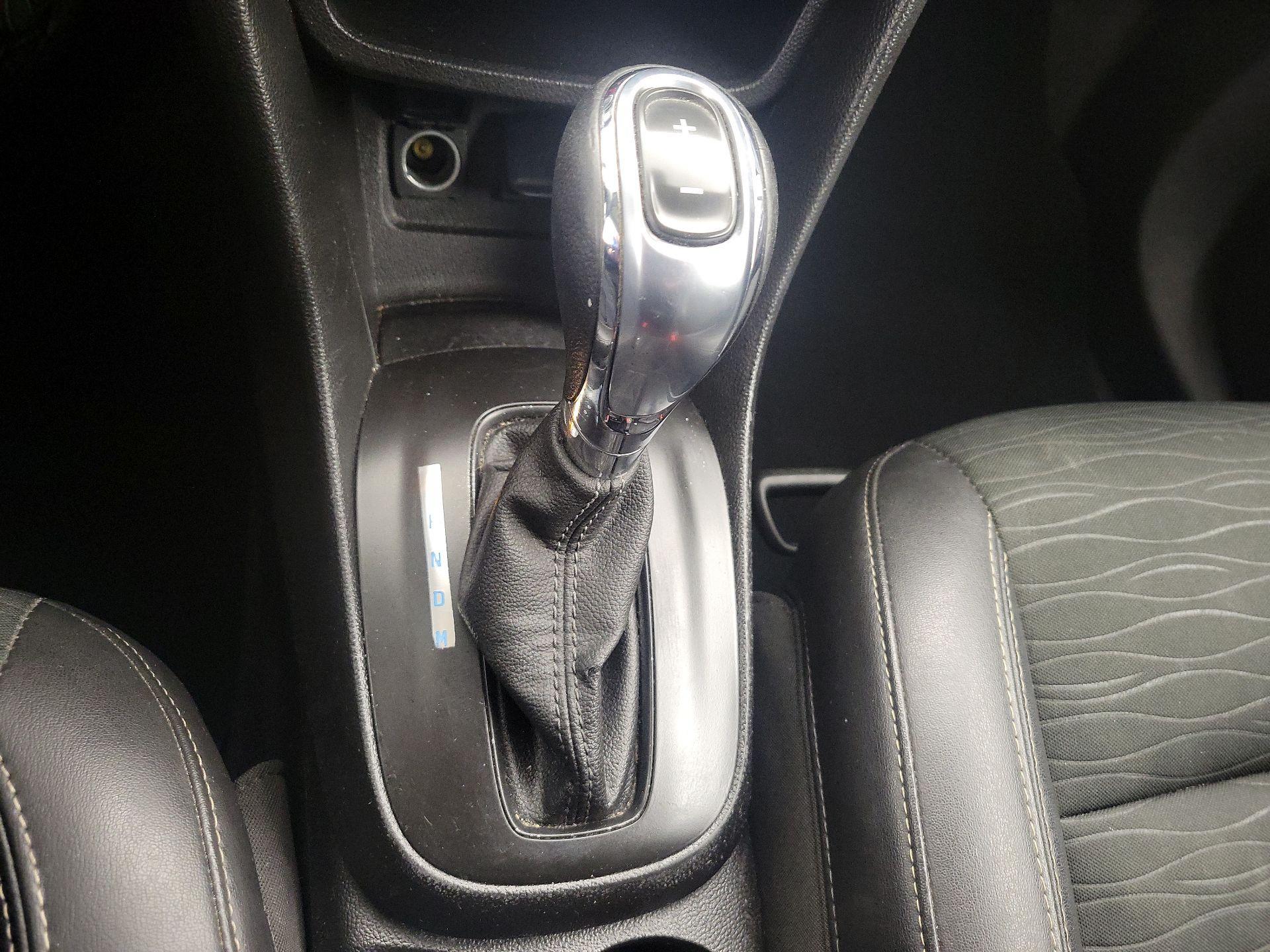 Thumbnail: 2015 Buick Encore - 17