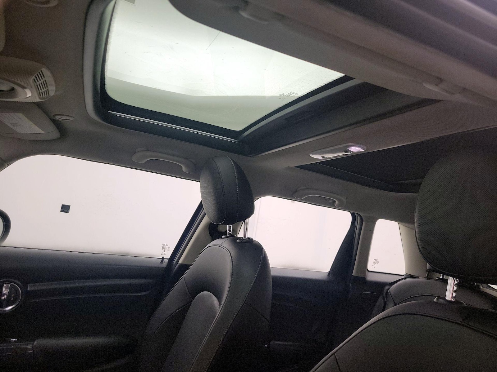 2016 MINI Cooper Base - Photo 19