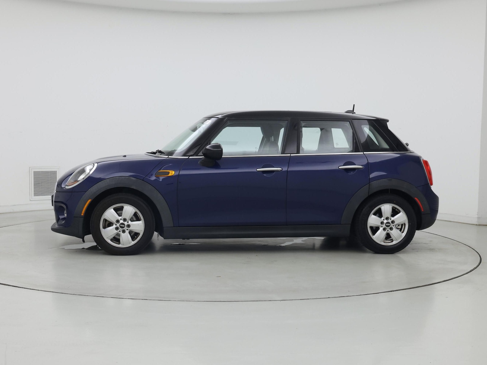 2016 MINI Cooper Base - Photo 4
