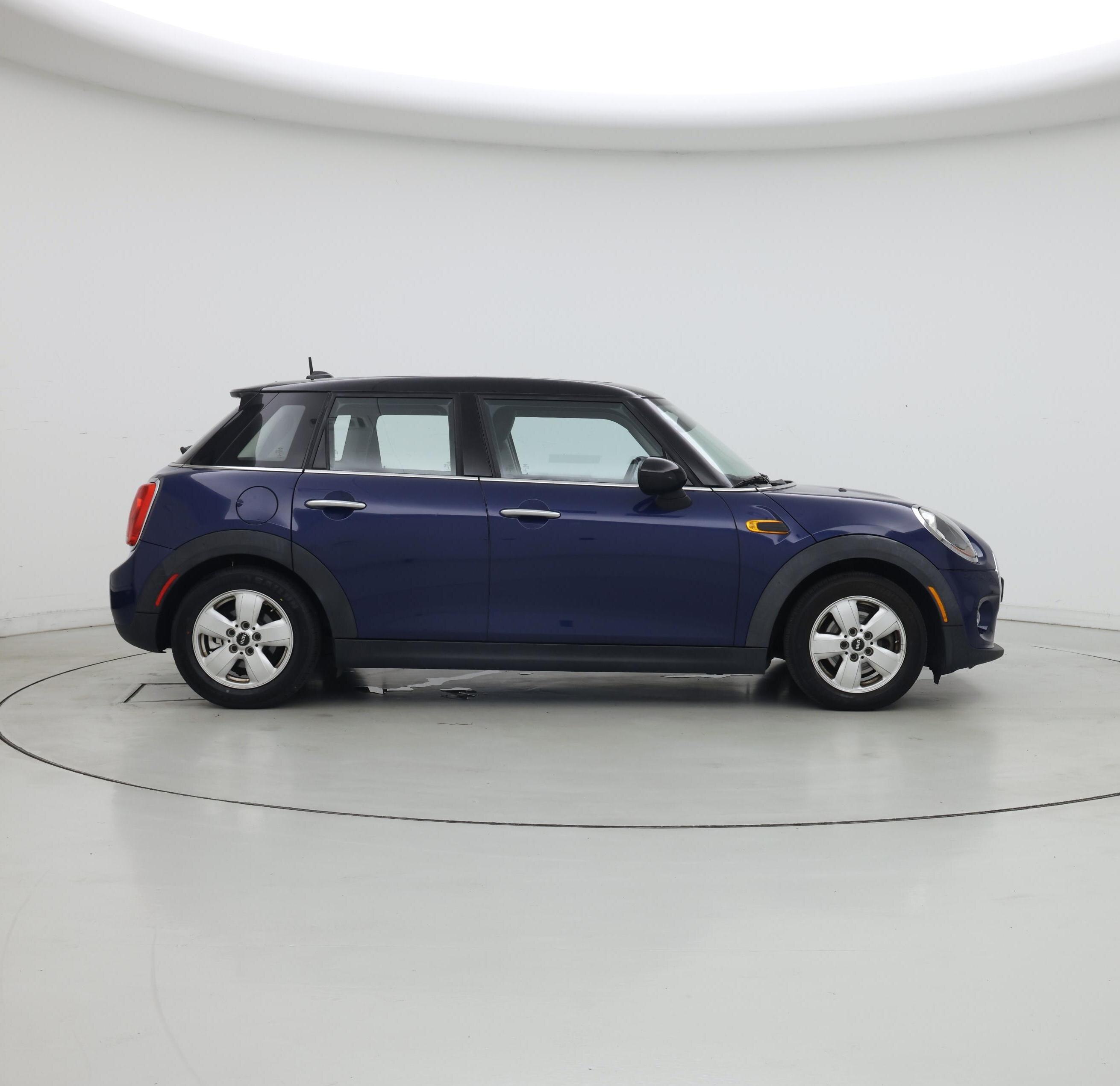 Thumbnail: 2016 MINI Cooper Hardtop - 7
