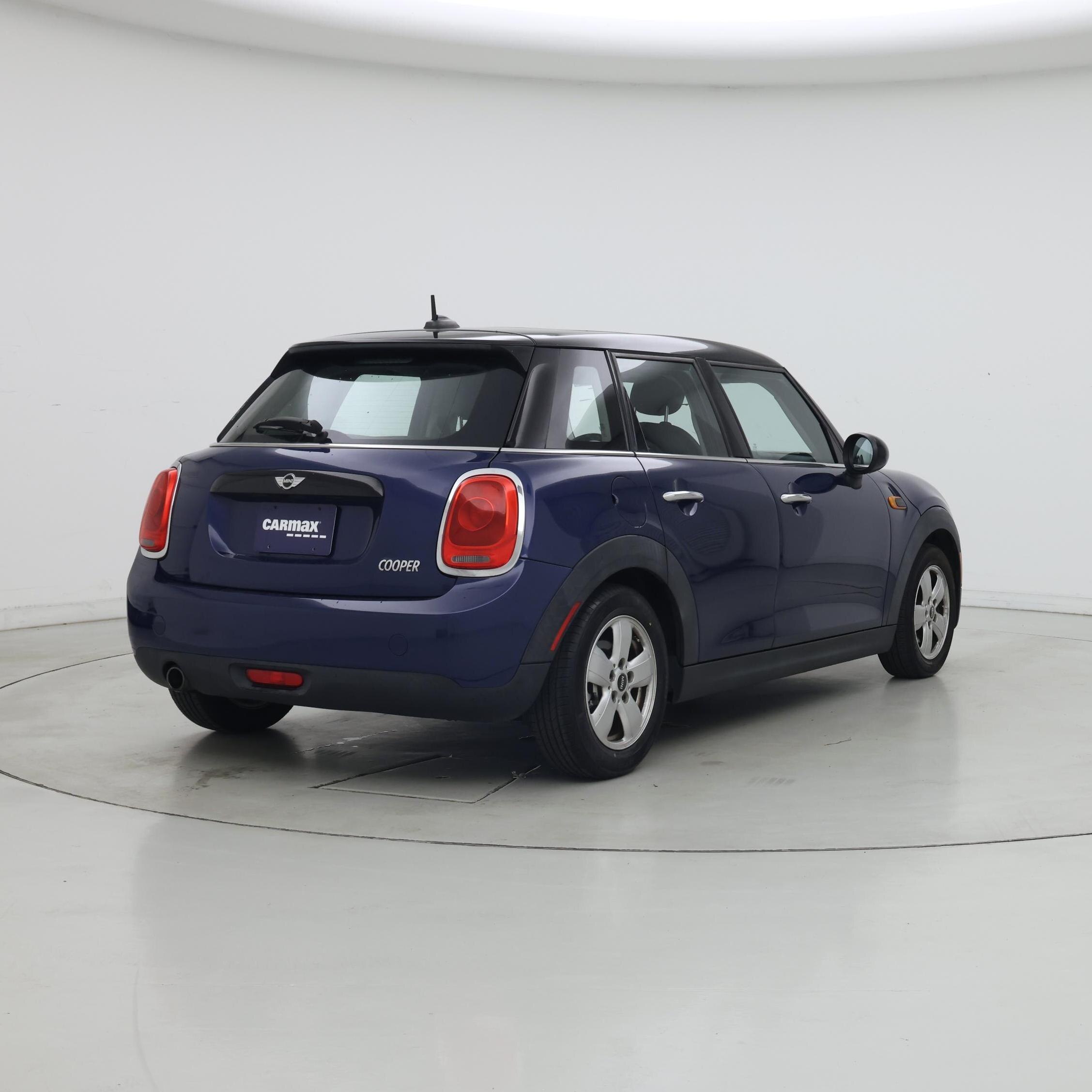 Thumbnail: 2016 MINI Cooper Hardtop - 8
