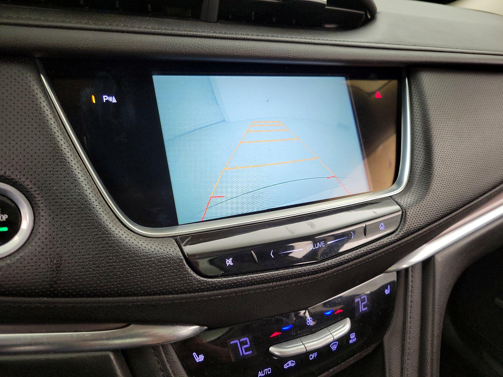 Thumbnail: 2017 Cadillac XT5 - 14