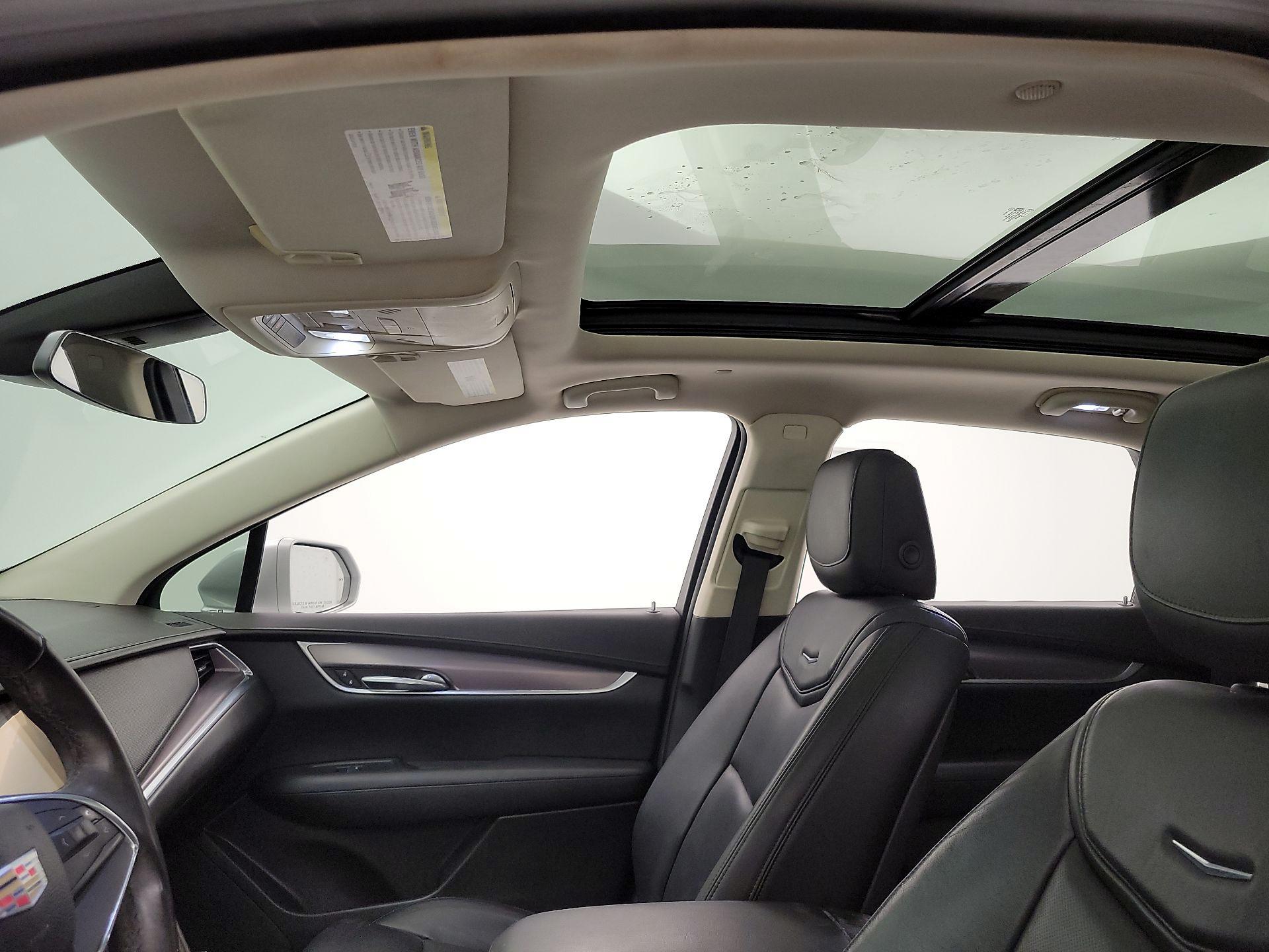 Thumbnail: 2017 Cadillac XT5 - 18