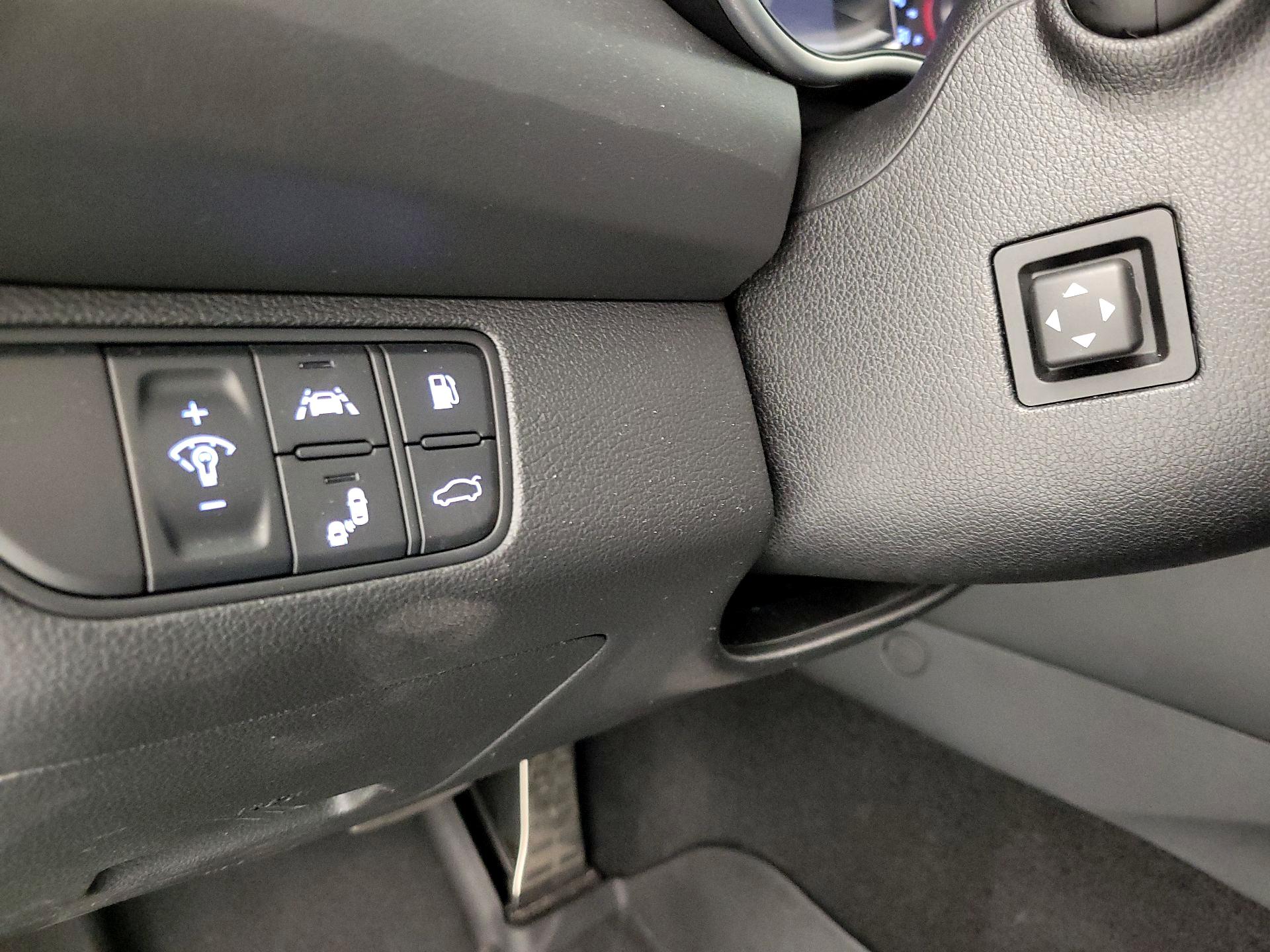 Thumbnail: 2019 Genesis G70 - 13