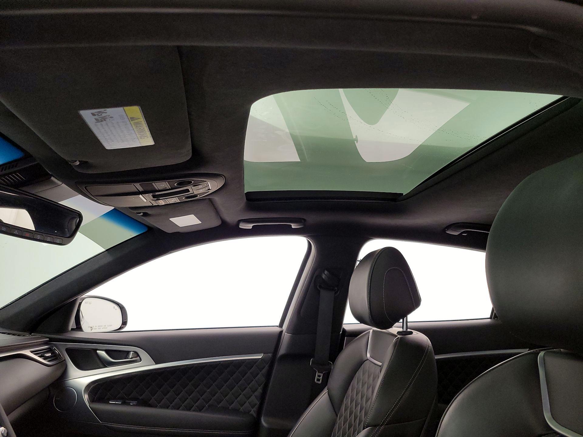 Thumbnail: 2019 Genesis G70 - 20