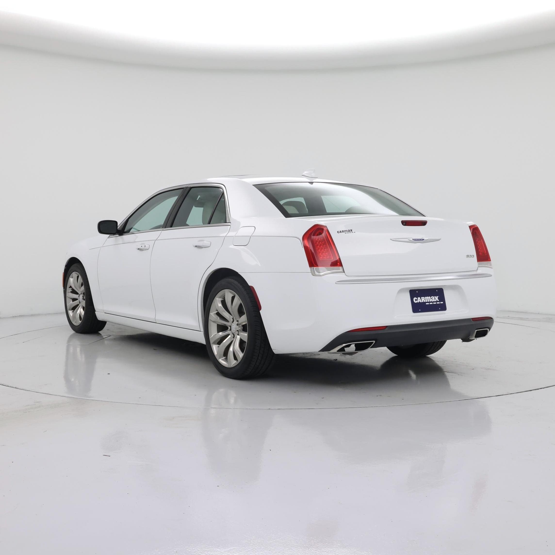 Thumbnail: 2020 Chrysler 300 - 2