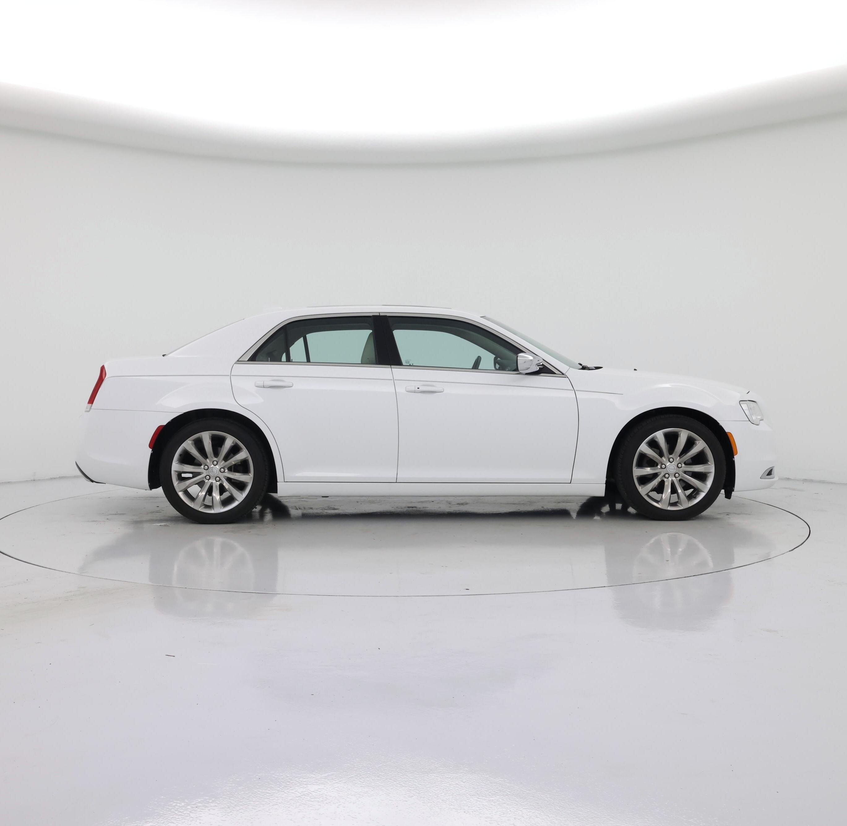Thumbnail: 2020 Chrysler 300 - 7