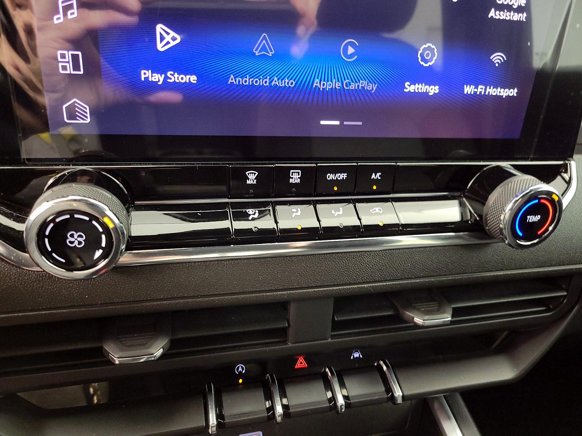 Thumbnail: 2023 Chevrolet Colorado - 16