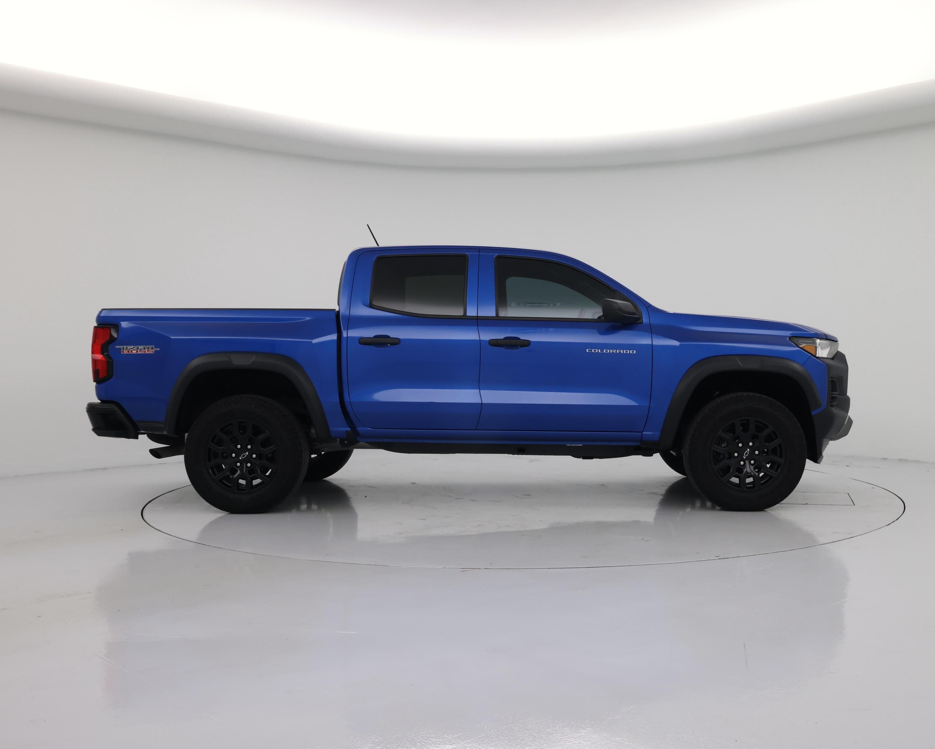 Thumbnail: 2023 Chevrolet Colorado - 7