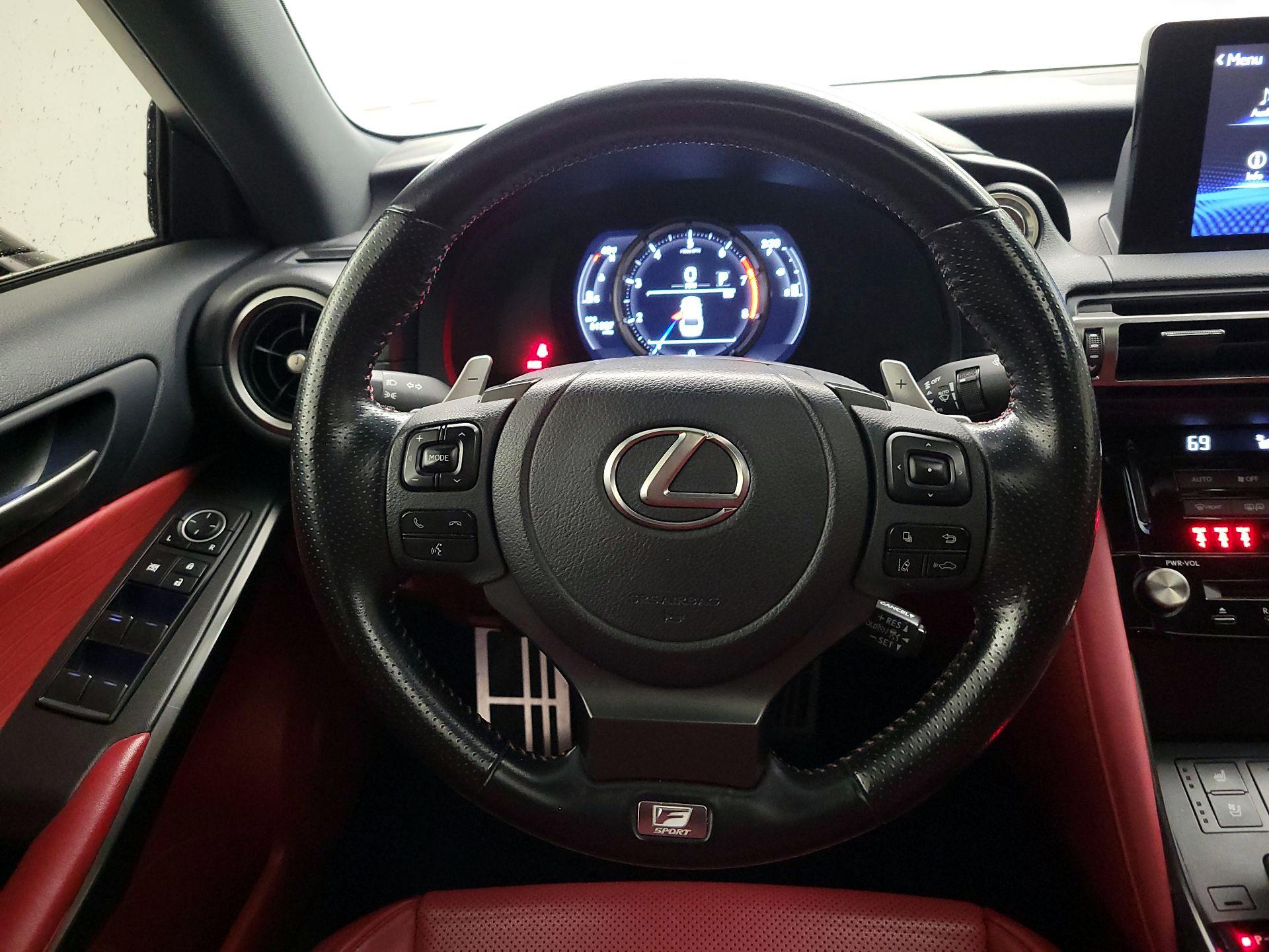 Thumbnail: 2021 Lexus IS - 10