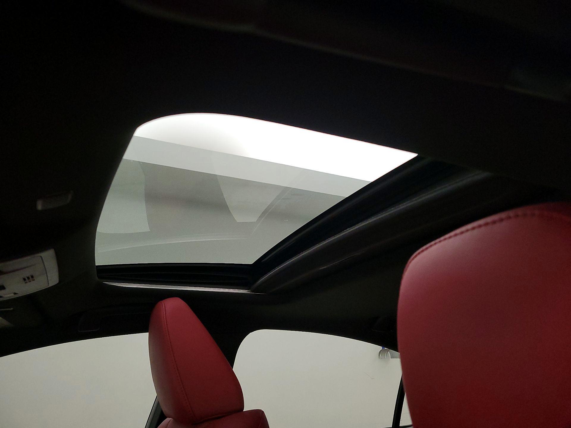 Thumbnail: 2021 Lexus IS - 19