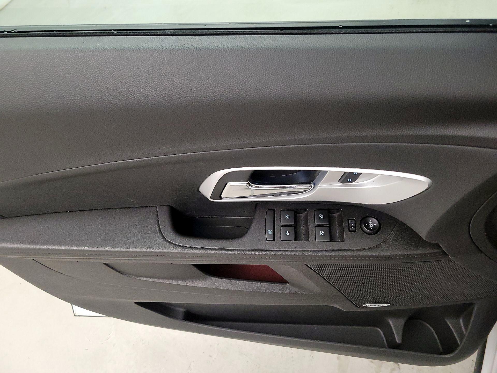 Thumbnail: 2016 Chevrolet Equinox - 12