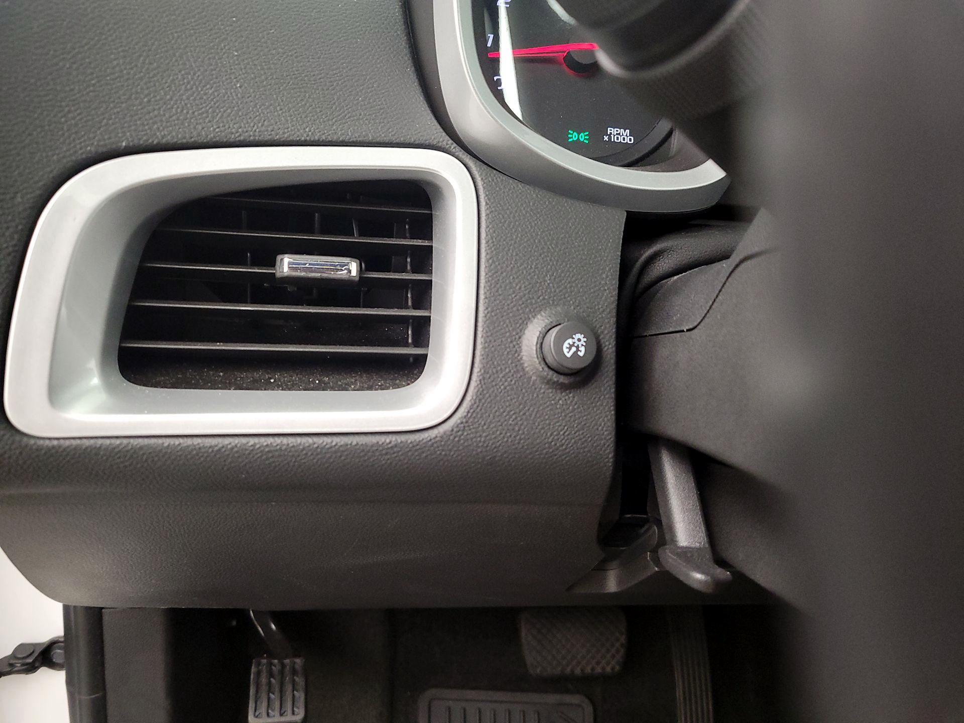 Thumbnail: 2016 Chevrolet Equinox - 13