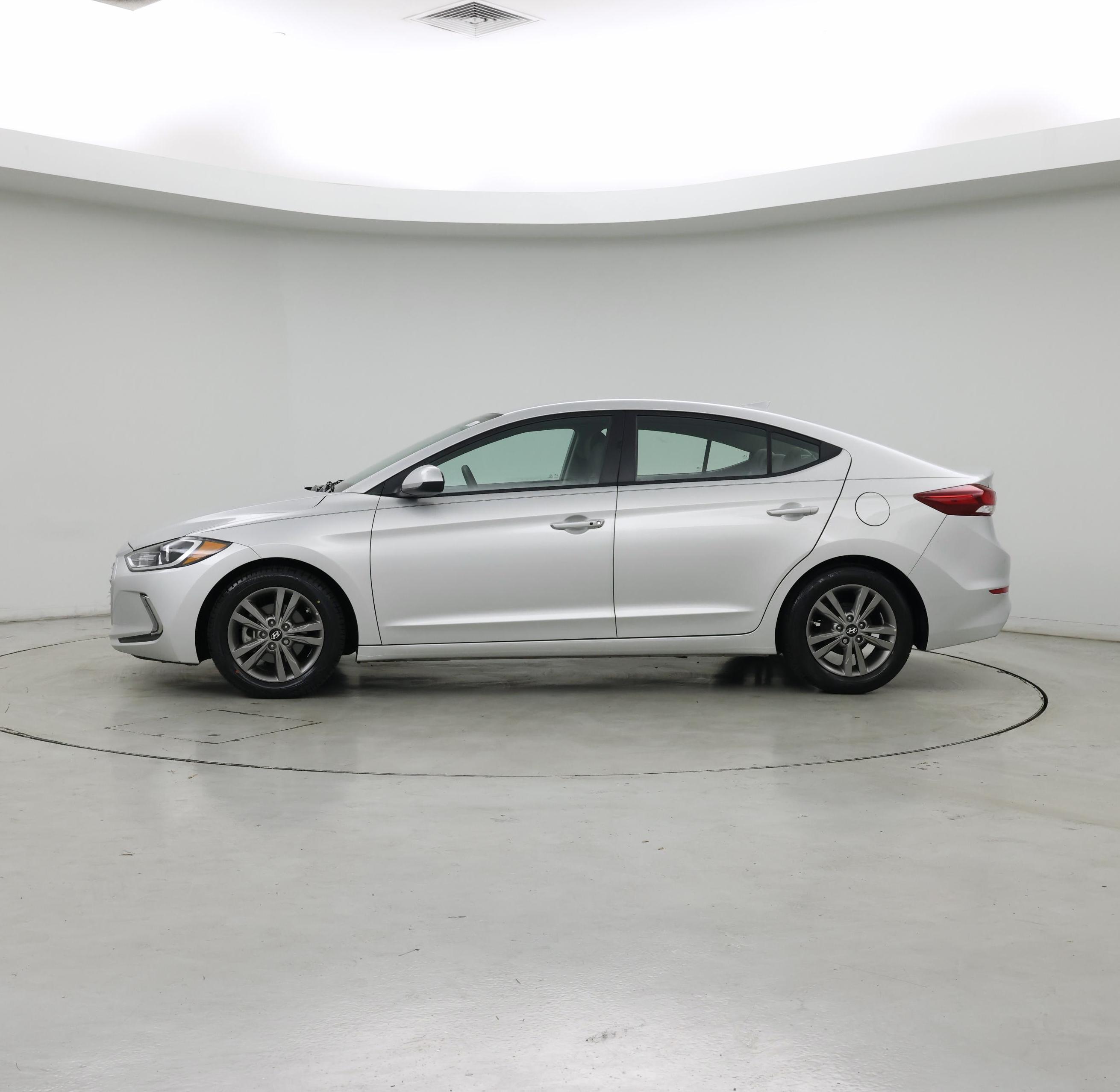 Thumbnail: 2017 Hyundai Elantra - 3