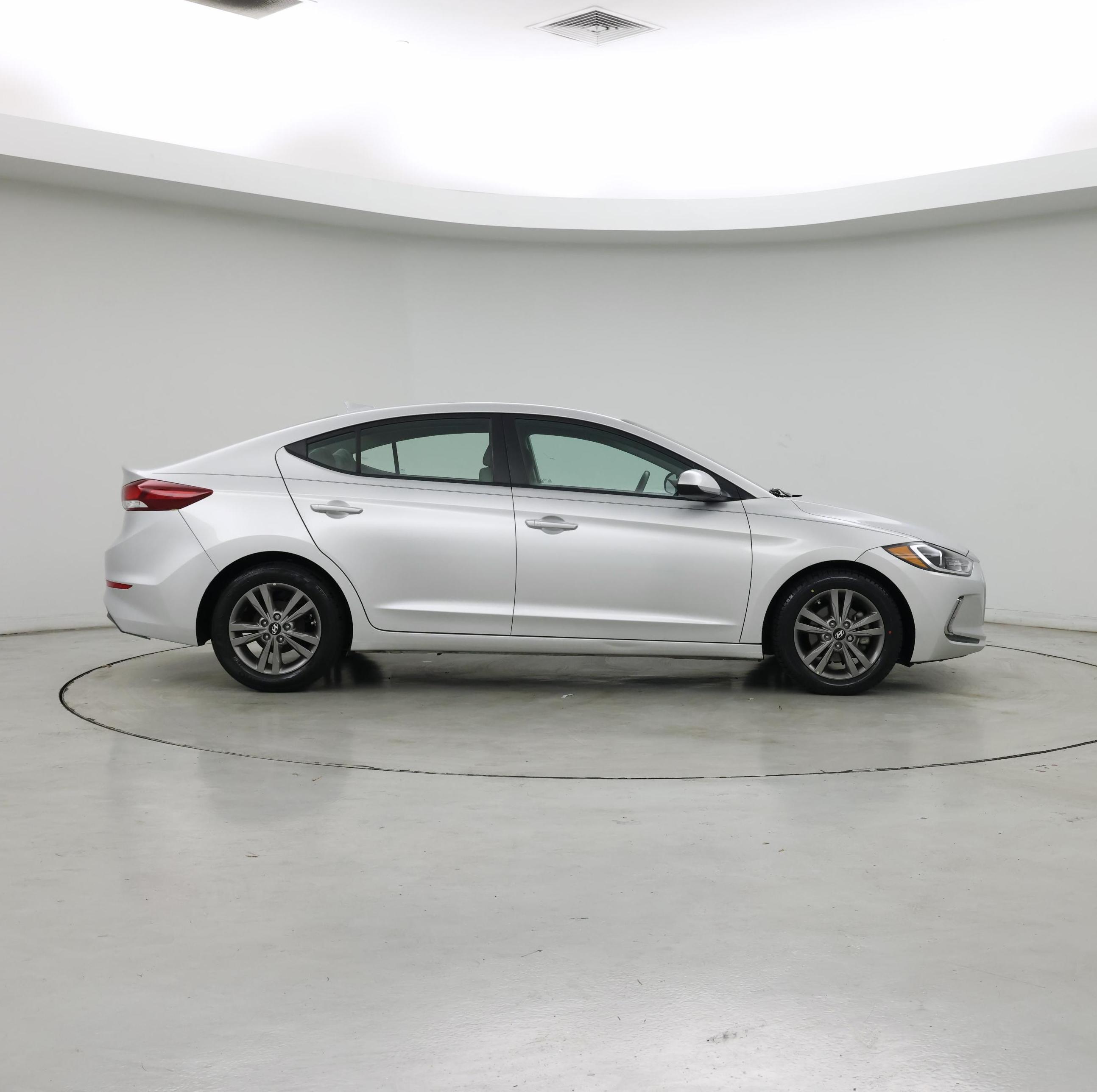 Thumbnail: 2017 Hyundai Elantra - 7