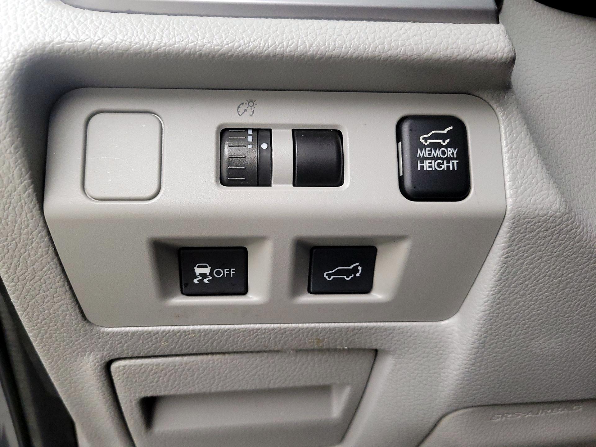 Thumbnail: 2014 Subaru Forester - 13