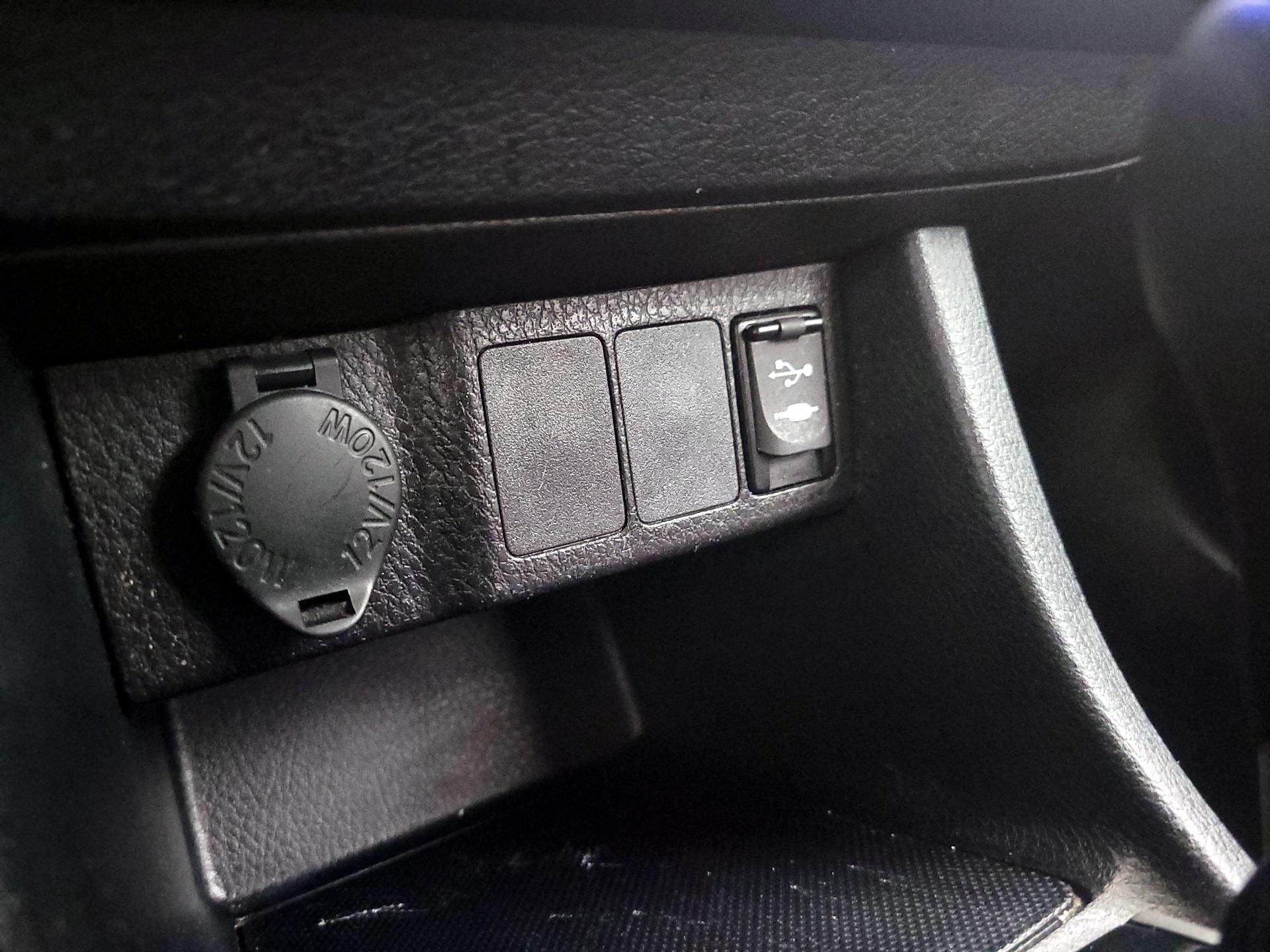 Thumbnail: 2016 Toyota Corolla - 18