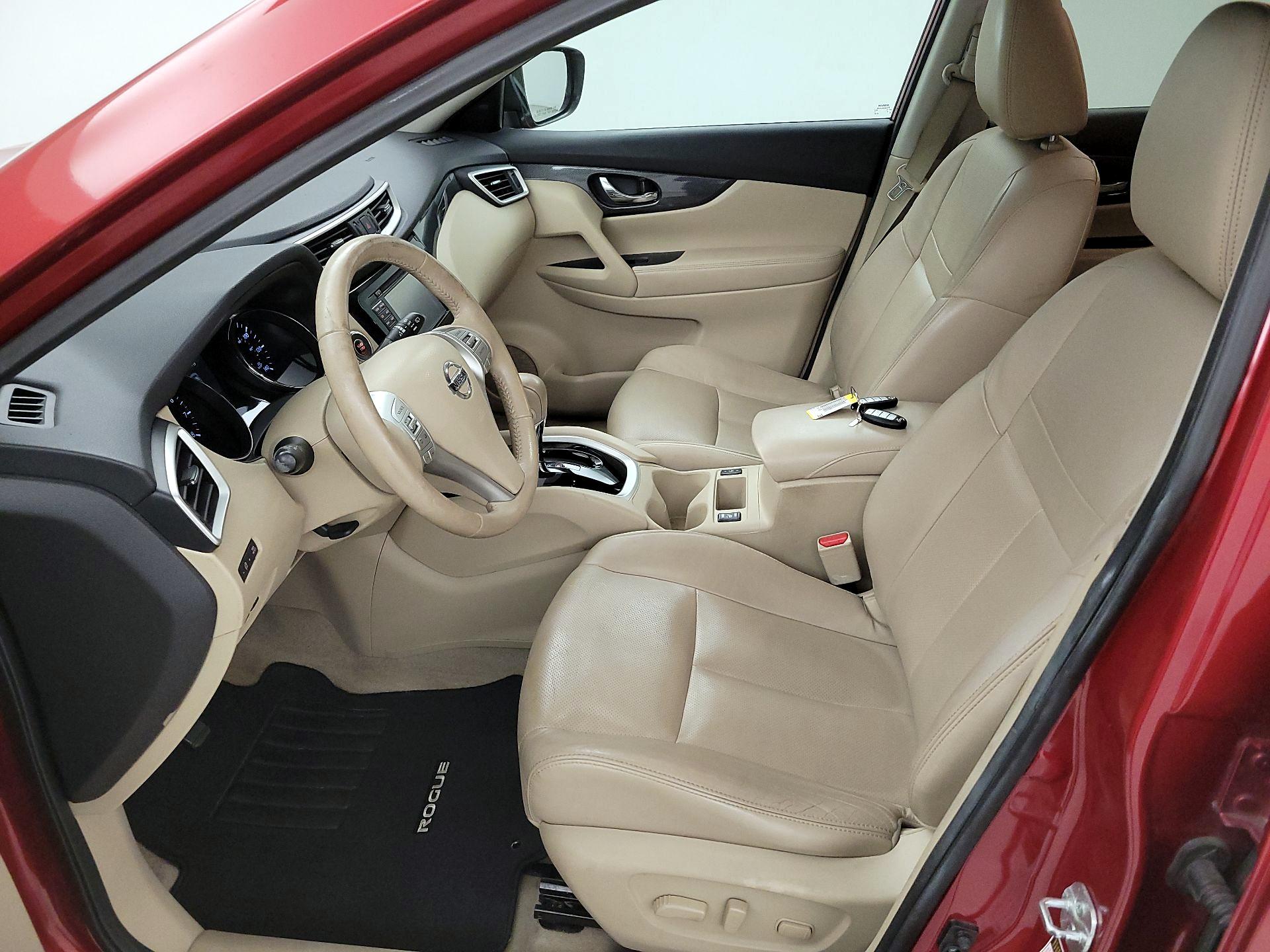 Thumbnail: 2015 Nissan Rogue - 11