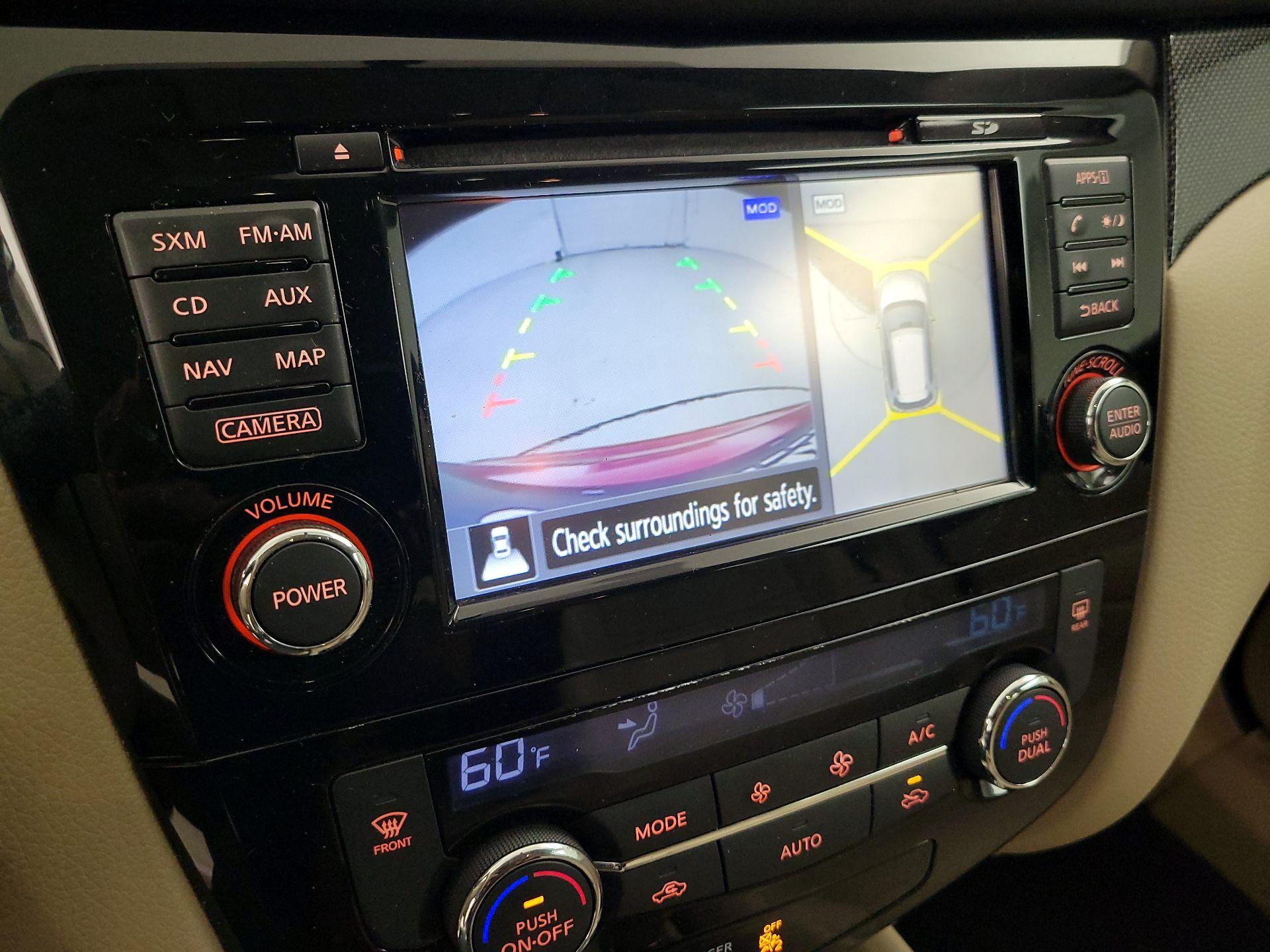 Thumbnail: 2015 Nissan Rogue - 15