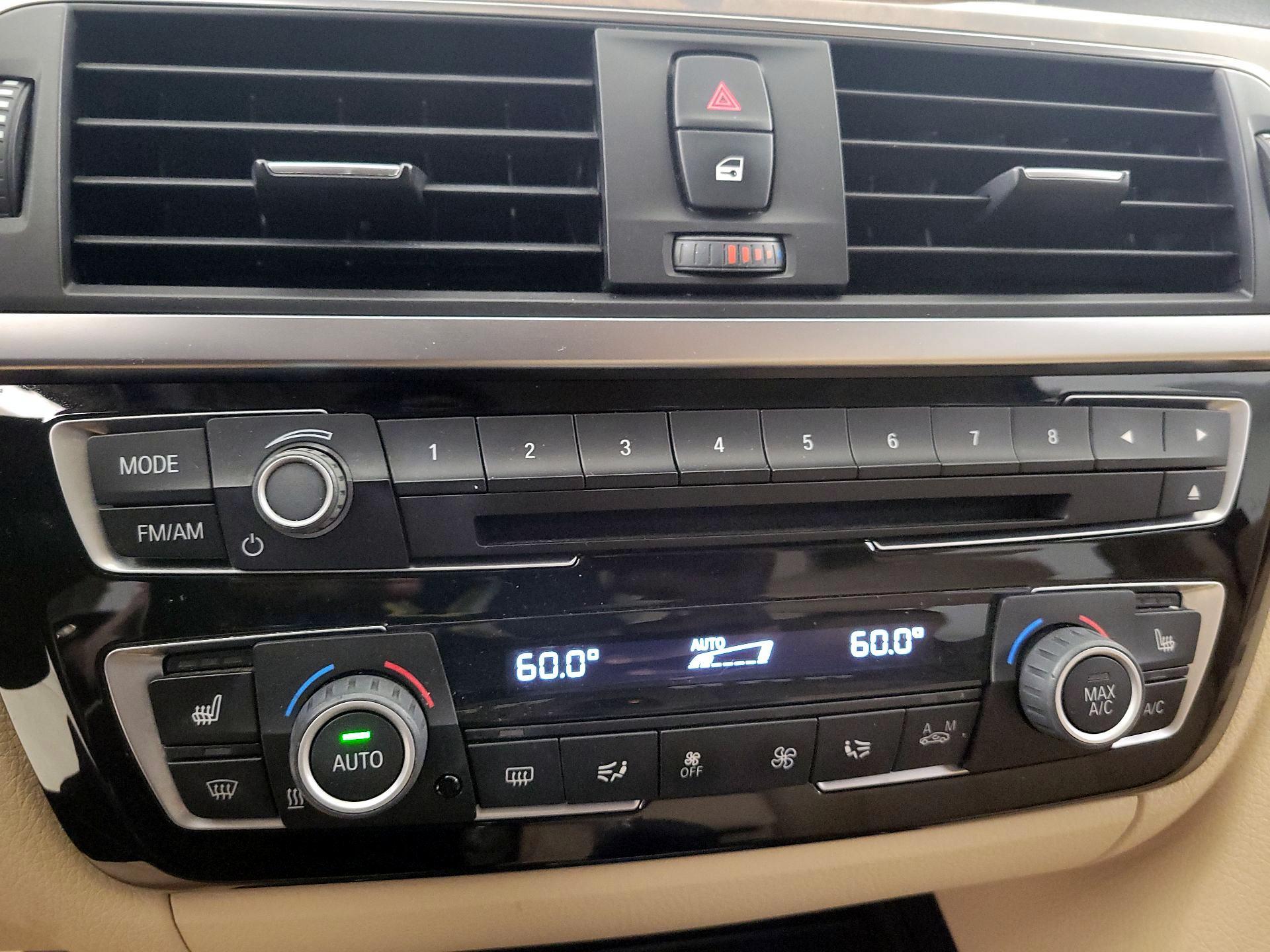 Thumbnail: 2016 BMW 3 Series - 16