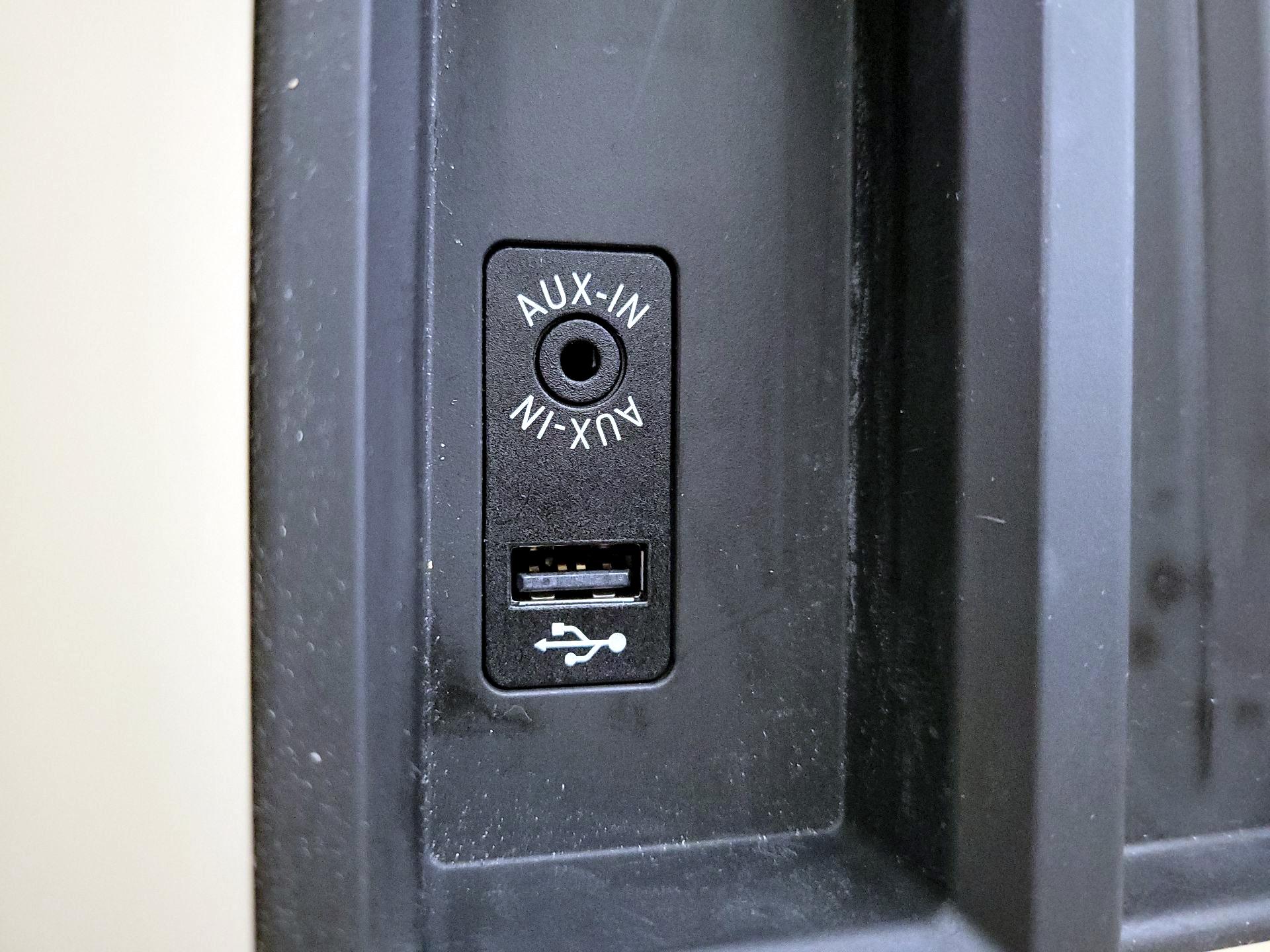 Thumbnail: 2016 BMW 3 Series - 18