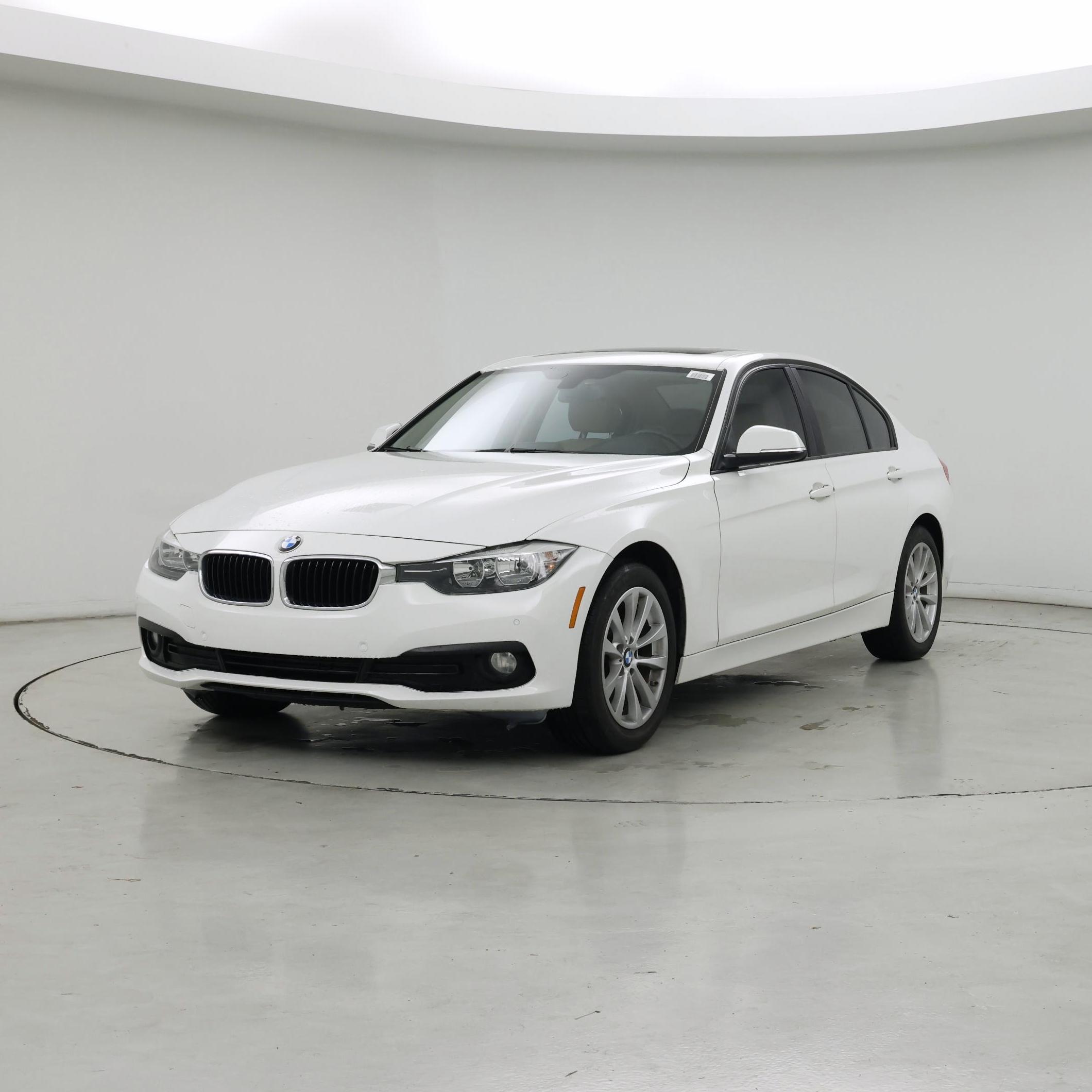 Thumbnail: 2016 BMW 3 Series - 4
