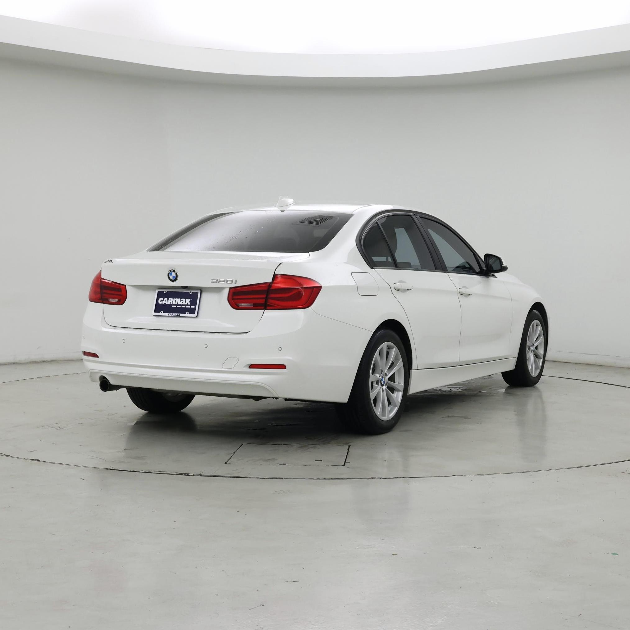 Thumbnail: 2016 BMW 3 Series - 8