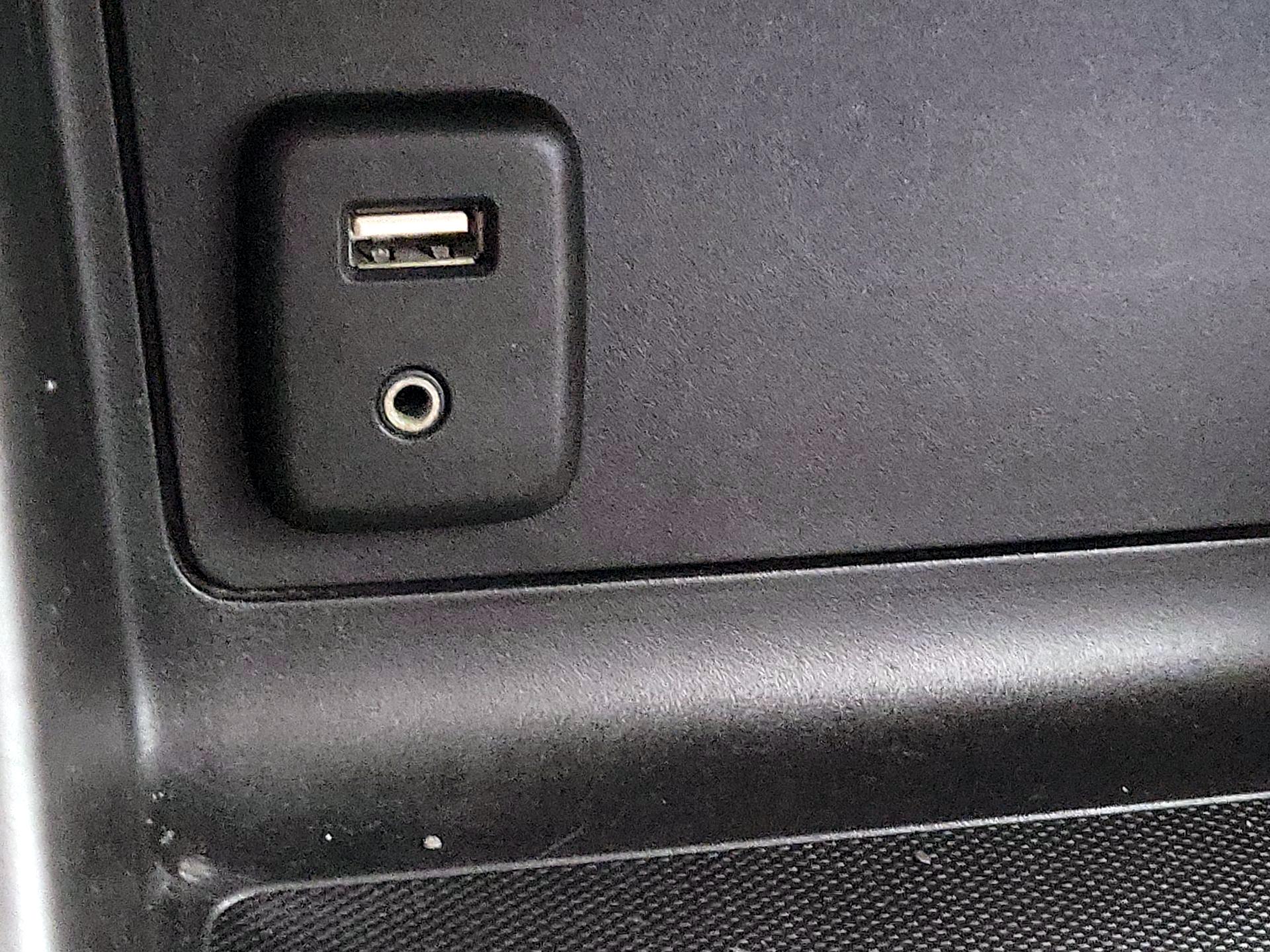 Thumbnail: 2016 GMC Canyon - 19