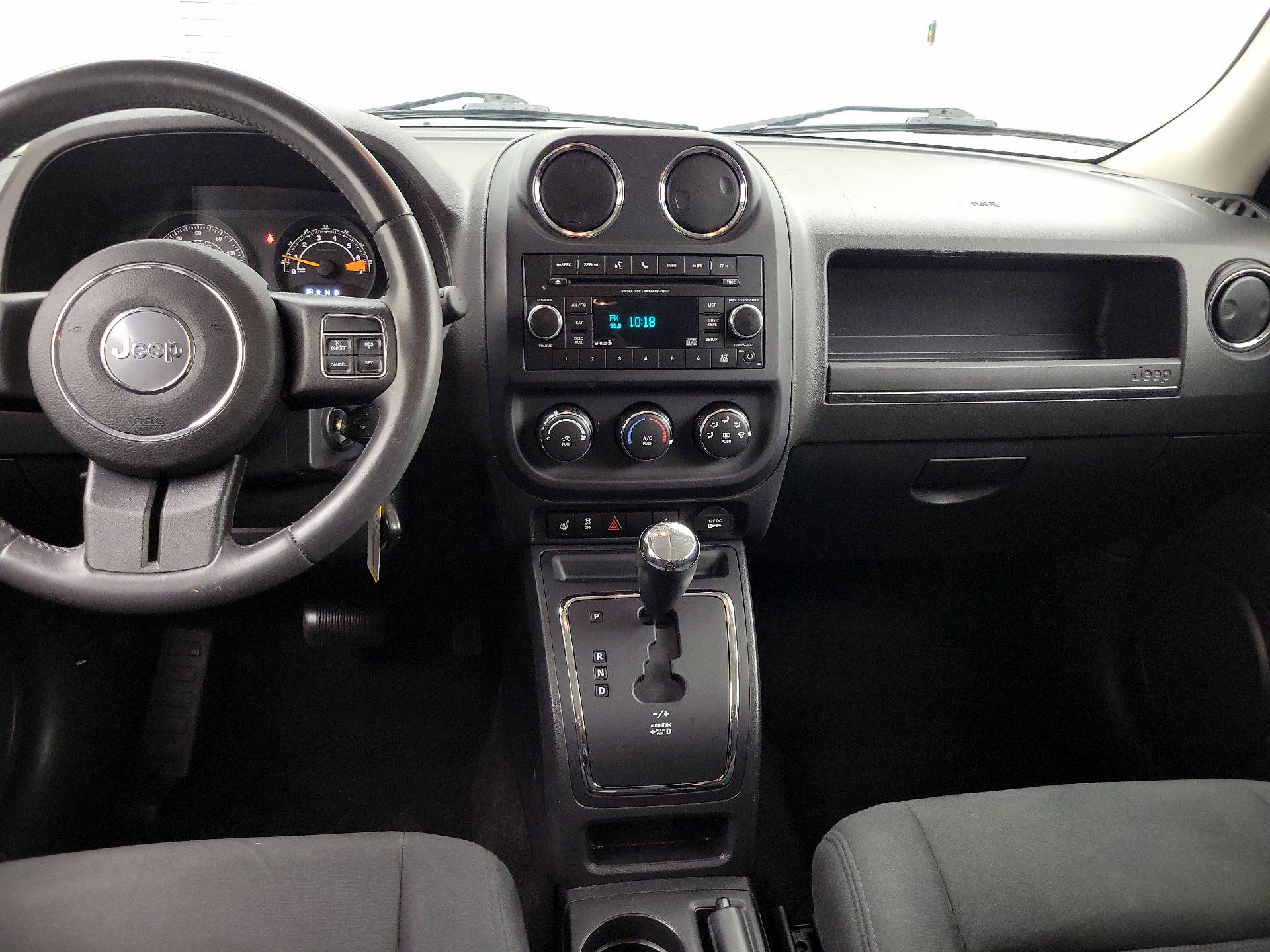 Thumbnail: 2015 Jeep Patriot - 9