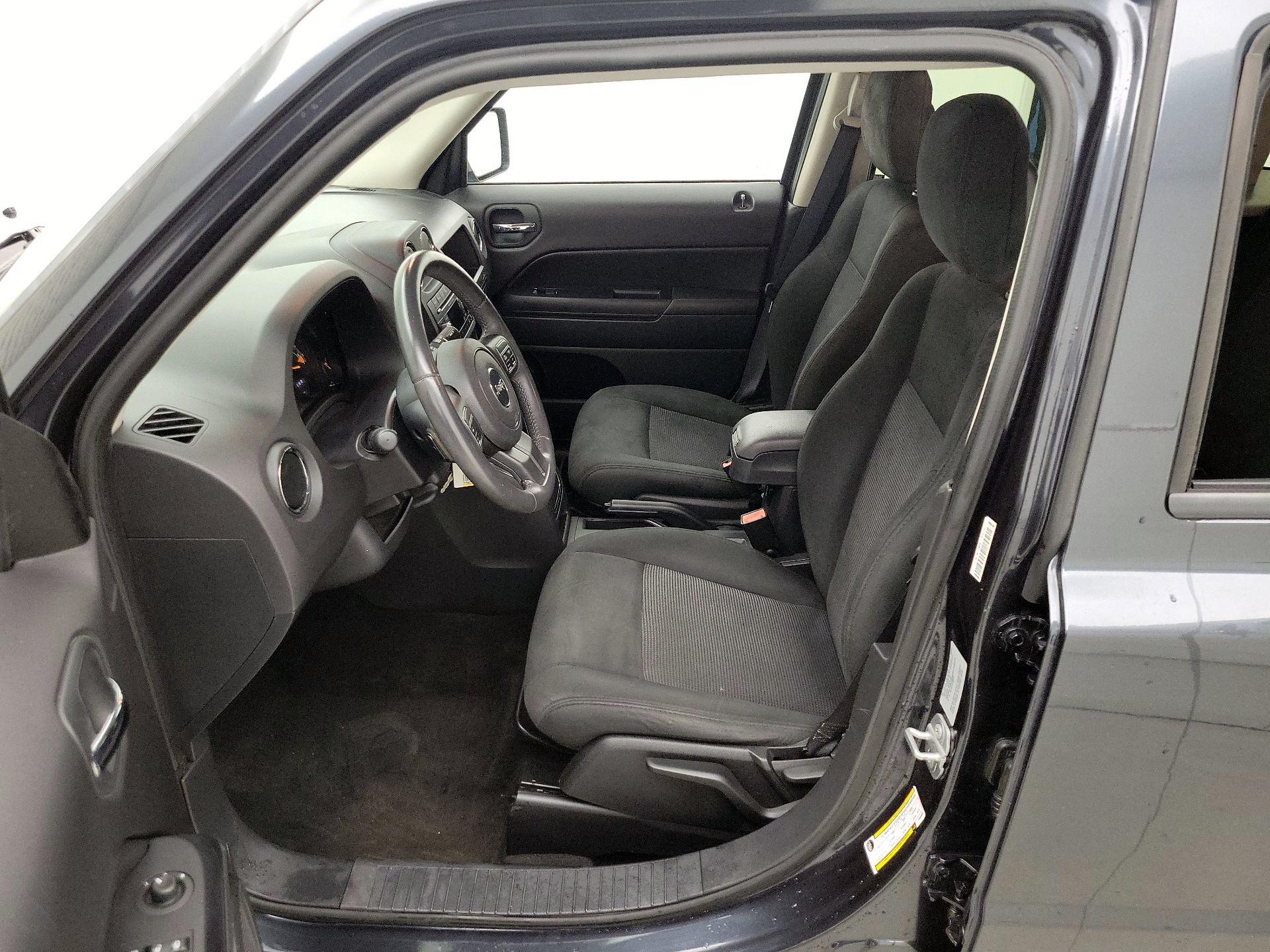 Thumbnail: 2015 Jeep Patriot - 11