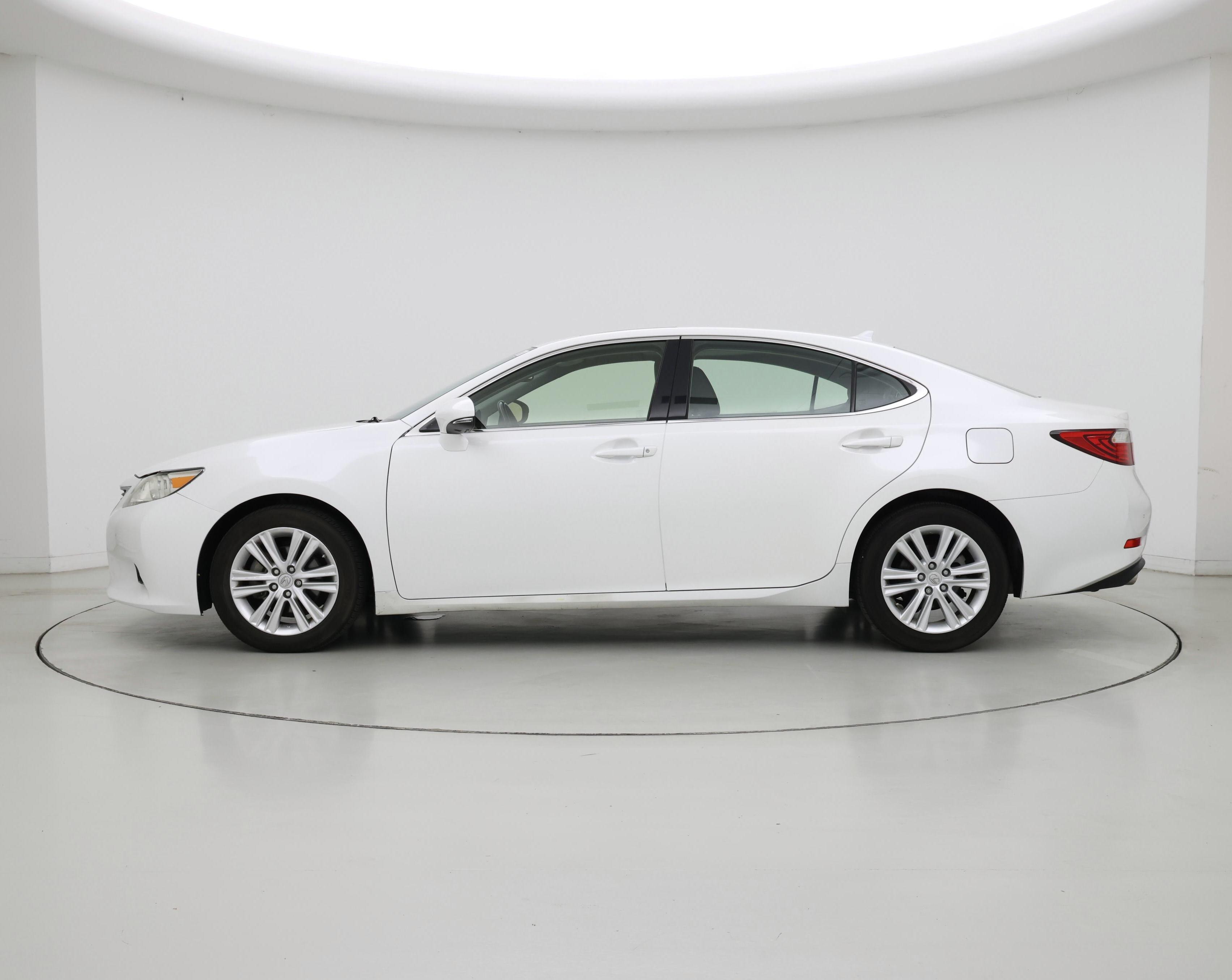 Thumbnail: 2014 Lexus ES - 3