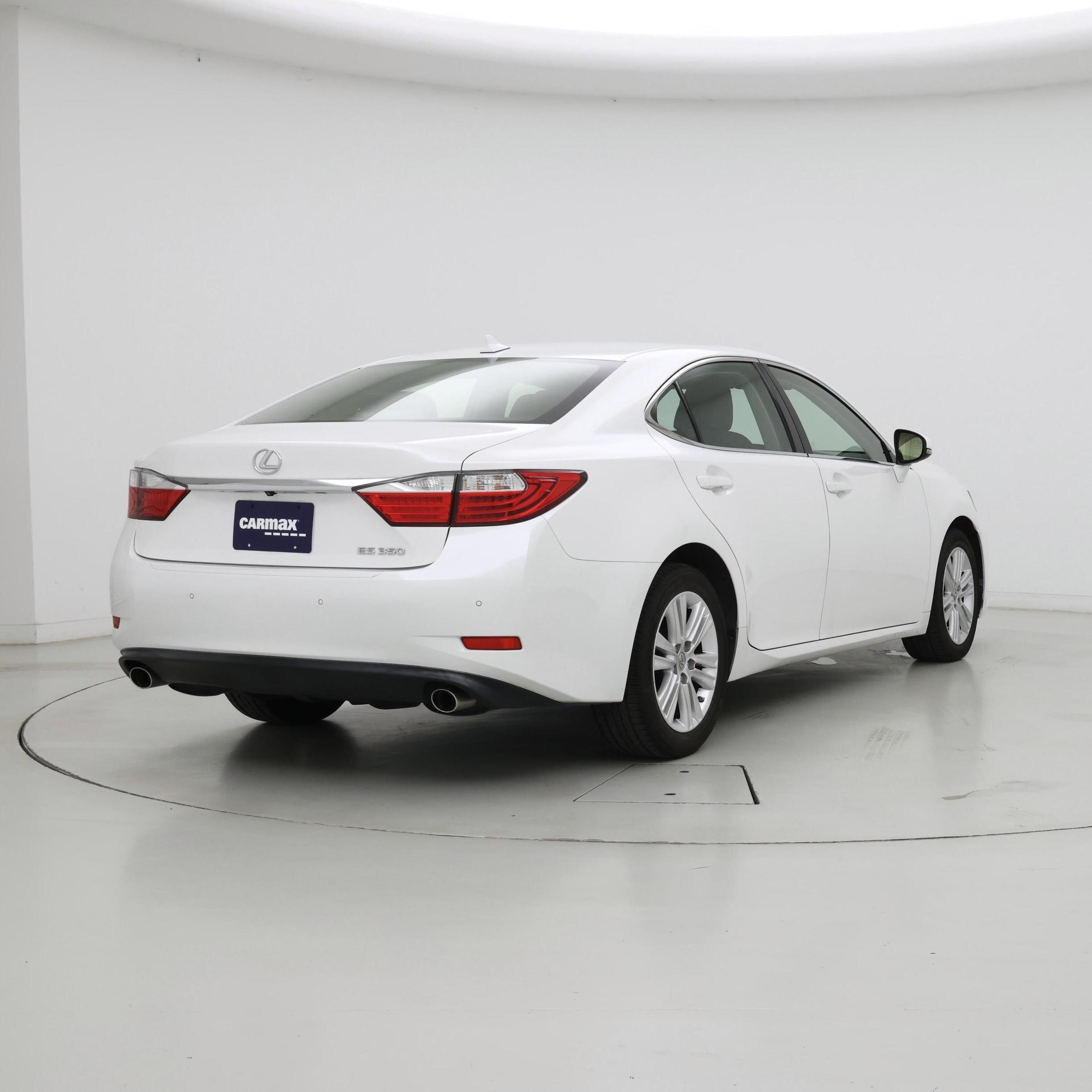 Thumbnail: 2014 Lexus ES - 8