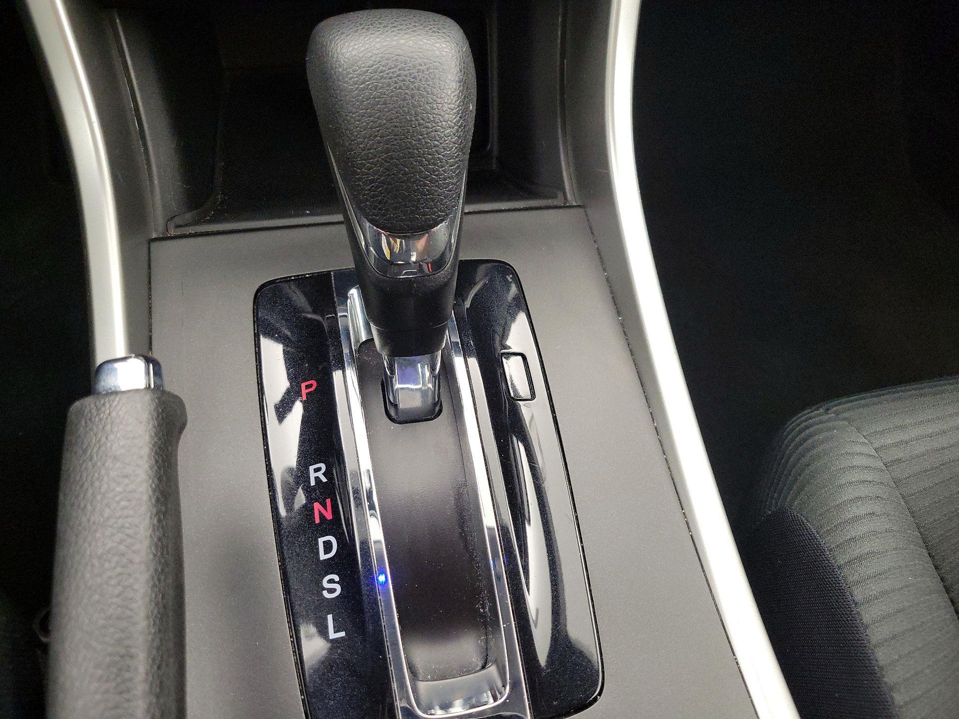 Thumbnail: 2015 Honda Accord - 17