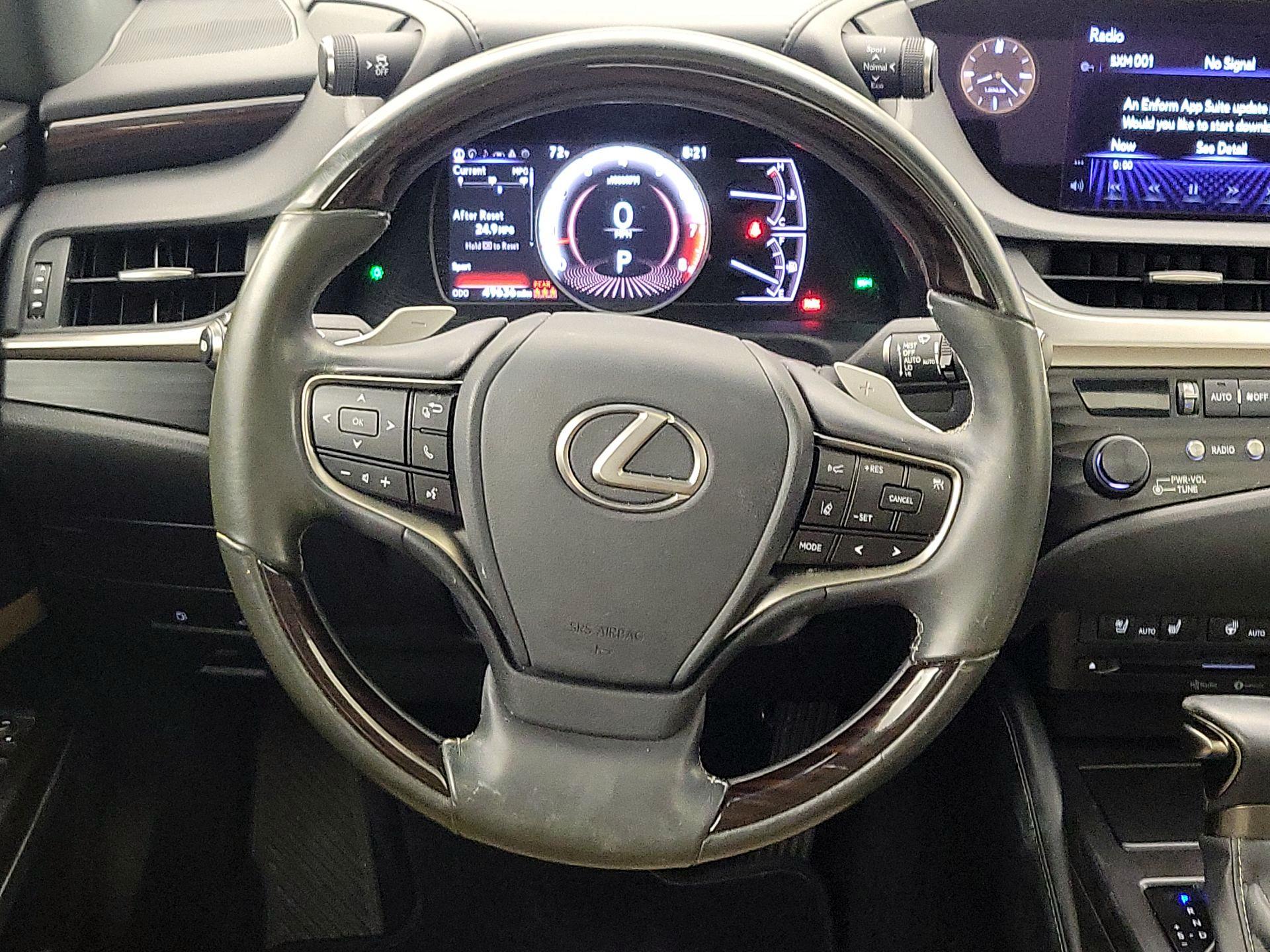 Thumbnail: 2019 Lexus ES - 10