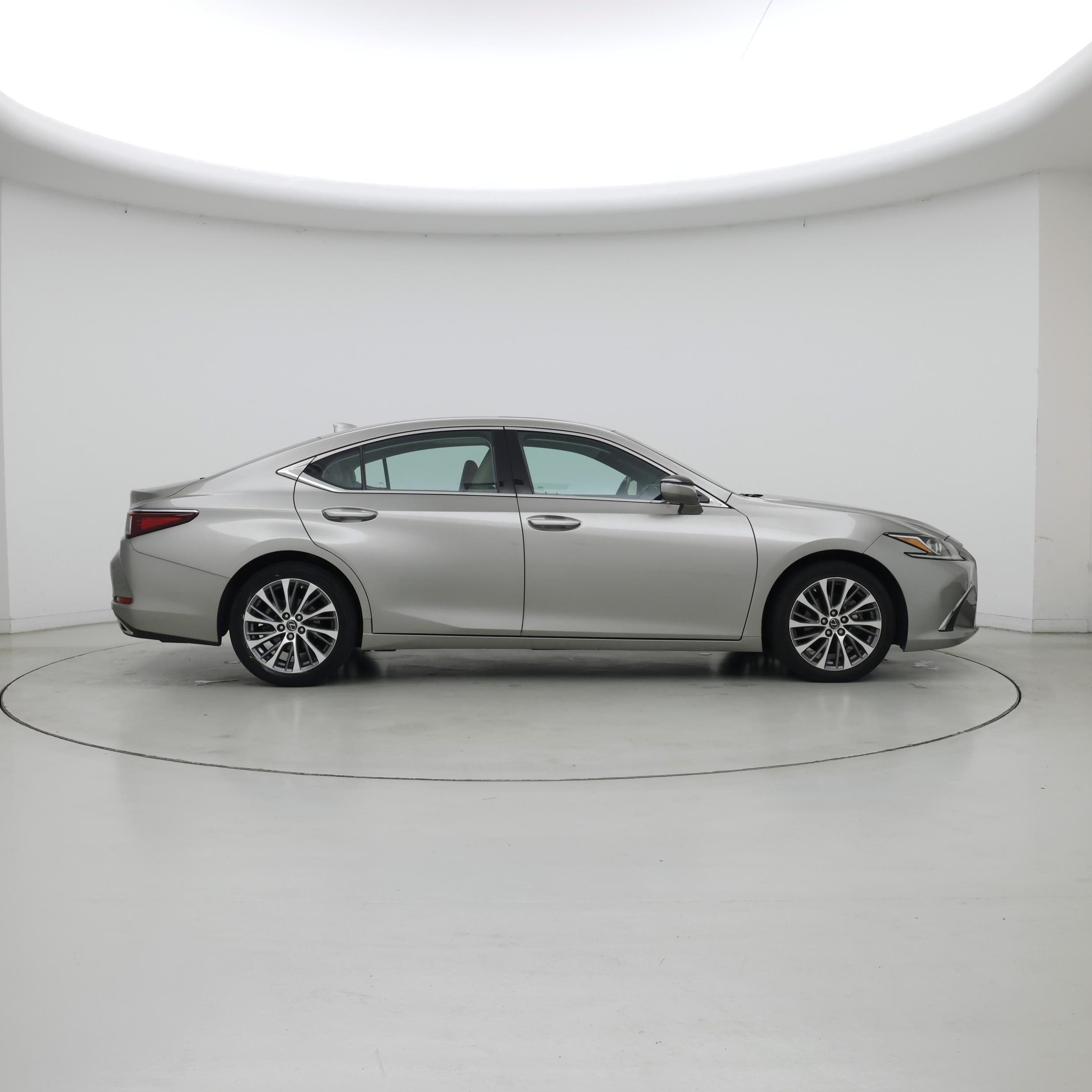 Thumbnail: 2019 Lexus ES - 7