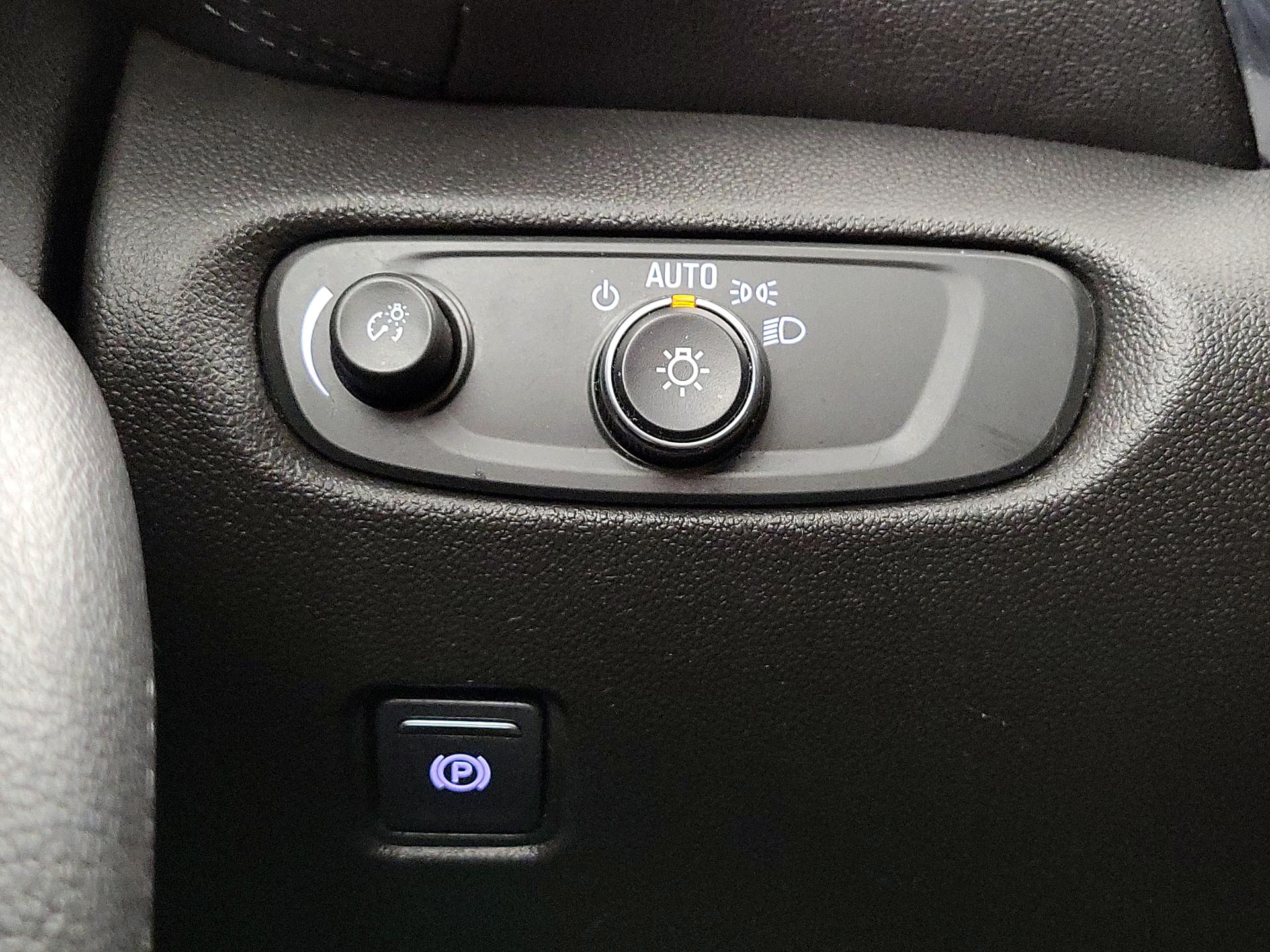 Thumbnail: 2020 Chevrolet Blazer - 13