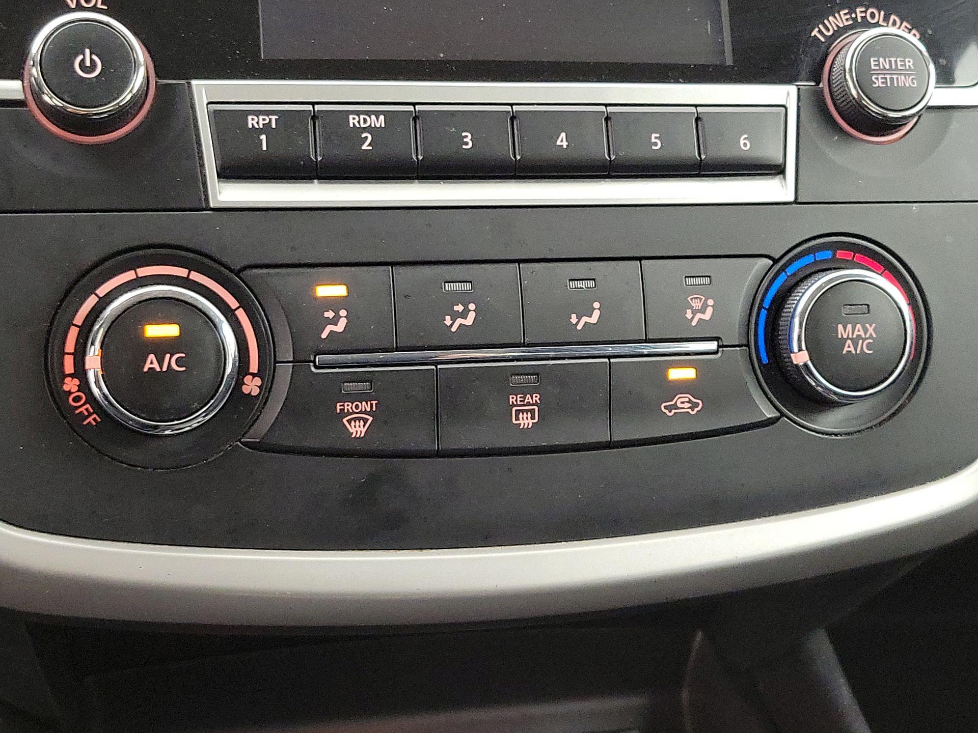 Thumbnail: 2017 Nissan Altima - 16