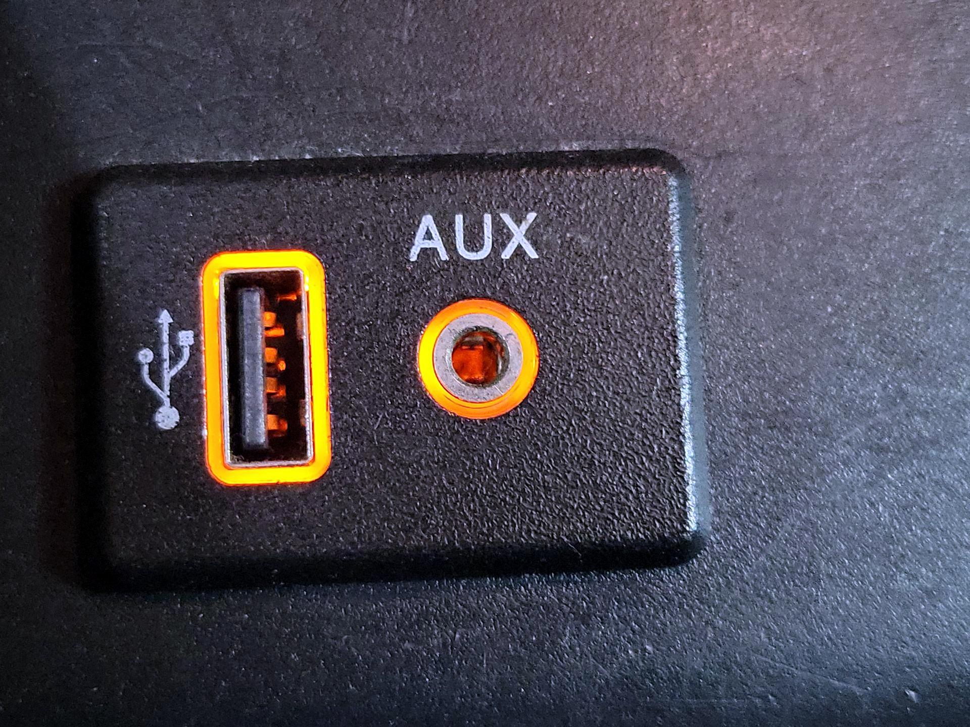 Thumbnail: 2017 Nissan Altima - 18