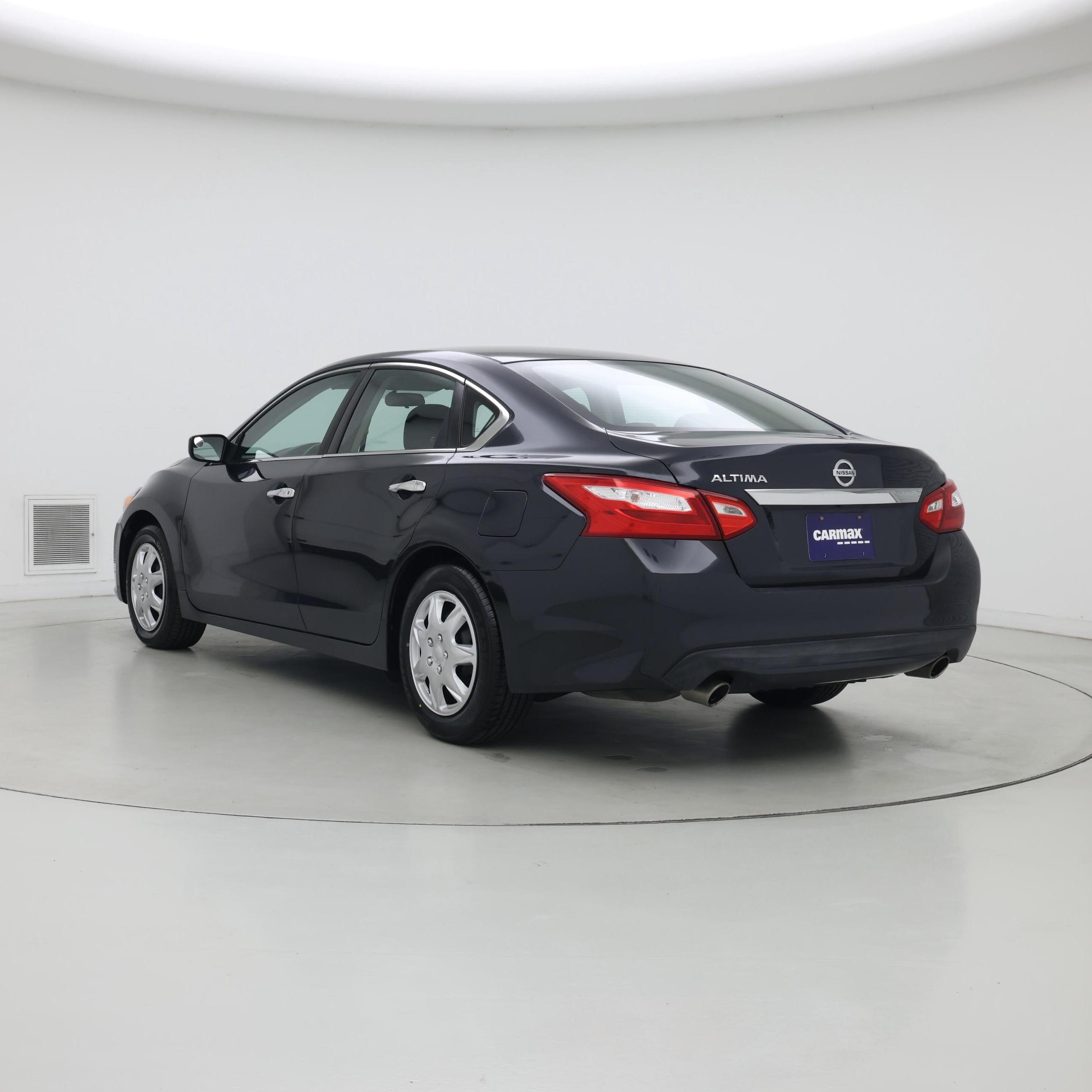 Thumbnail: 2017 Nissan Altima - 2