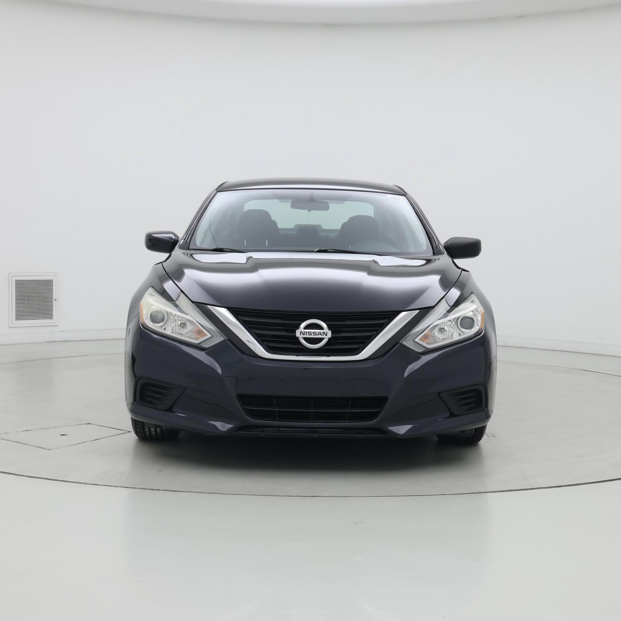 Thumbnail: 2017 Nissan Altima - 5