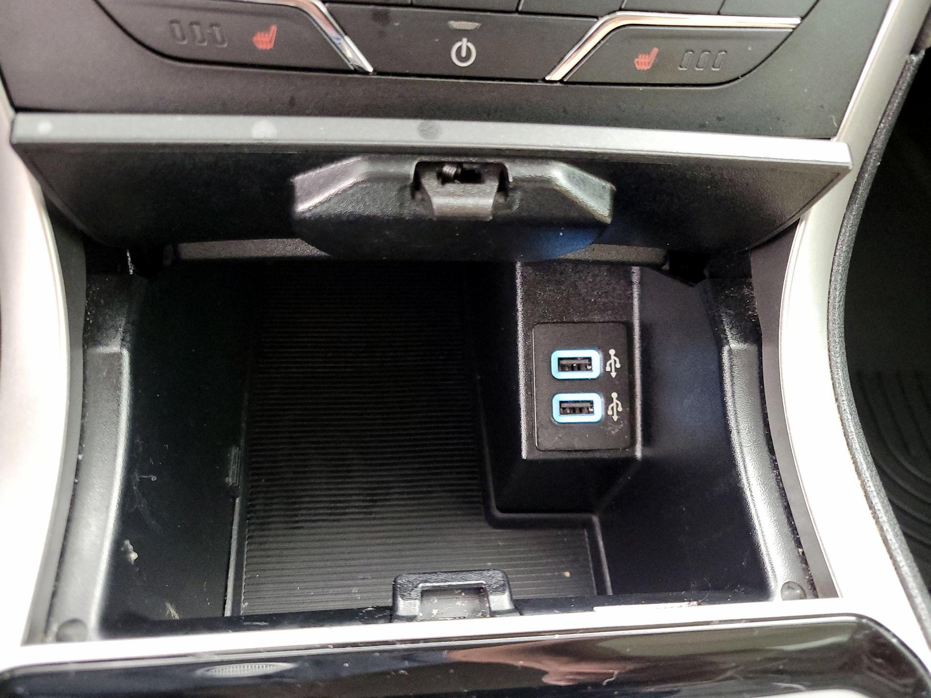 Thumbnail: 2020 Ford Edge - 18