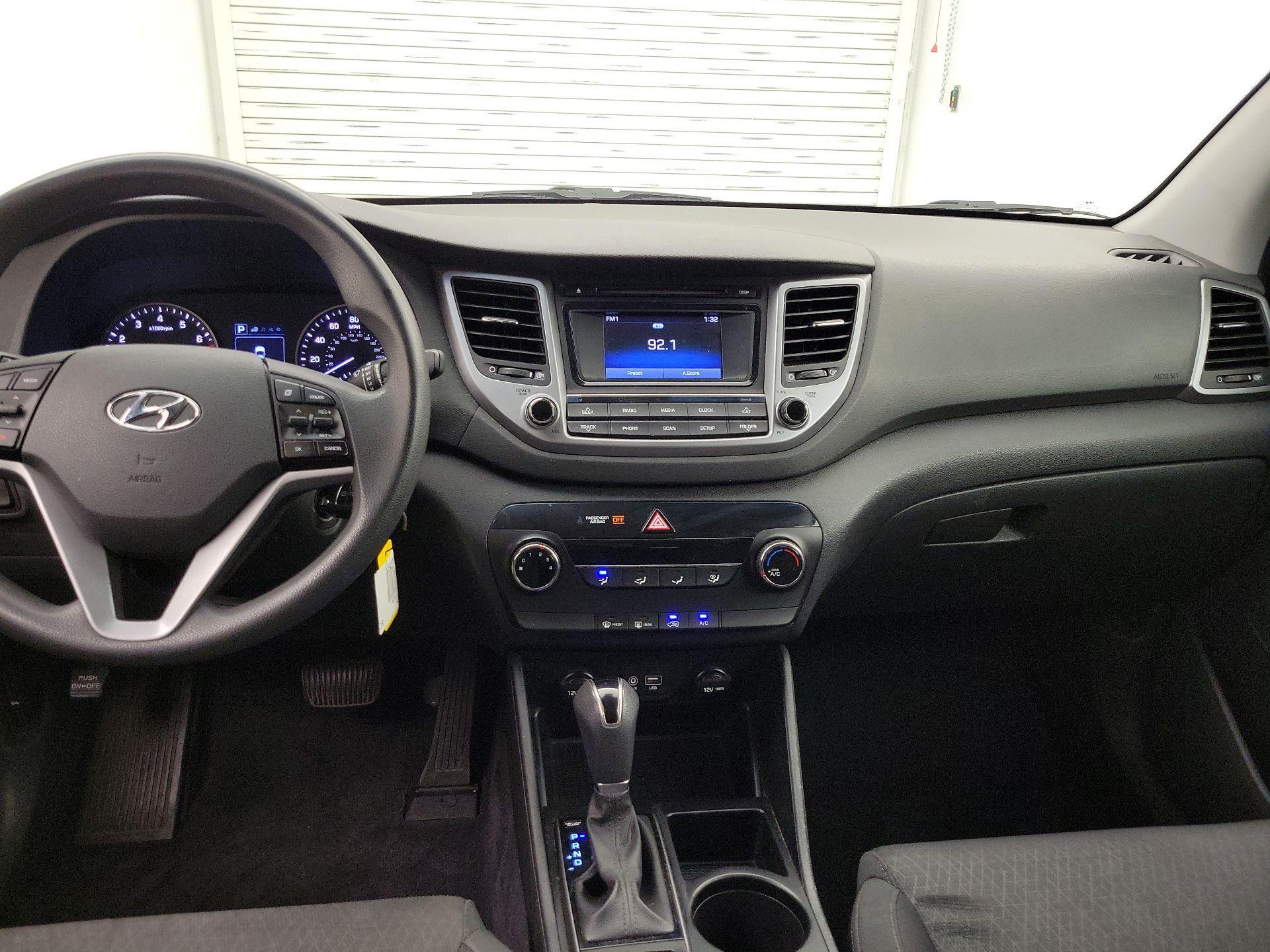 Thumbnail: 2017 Hyundai Tucson - 9