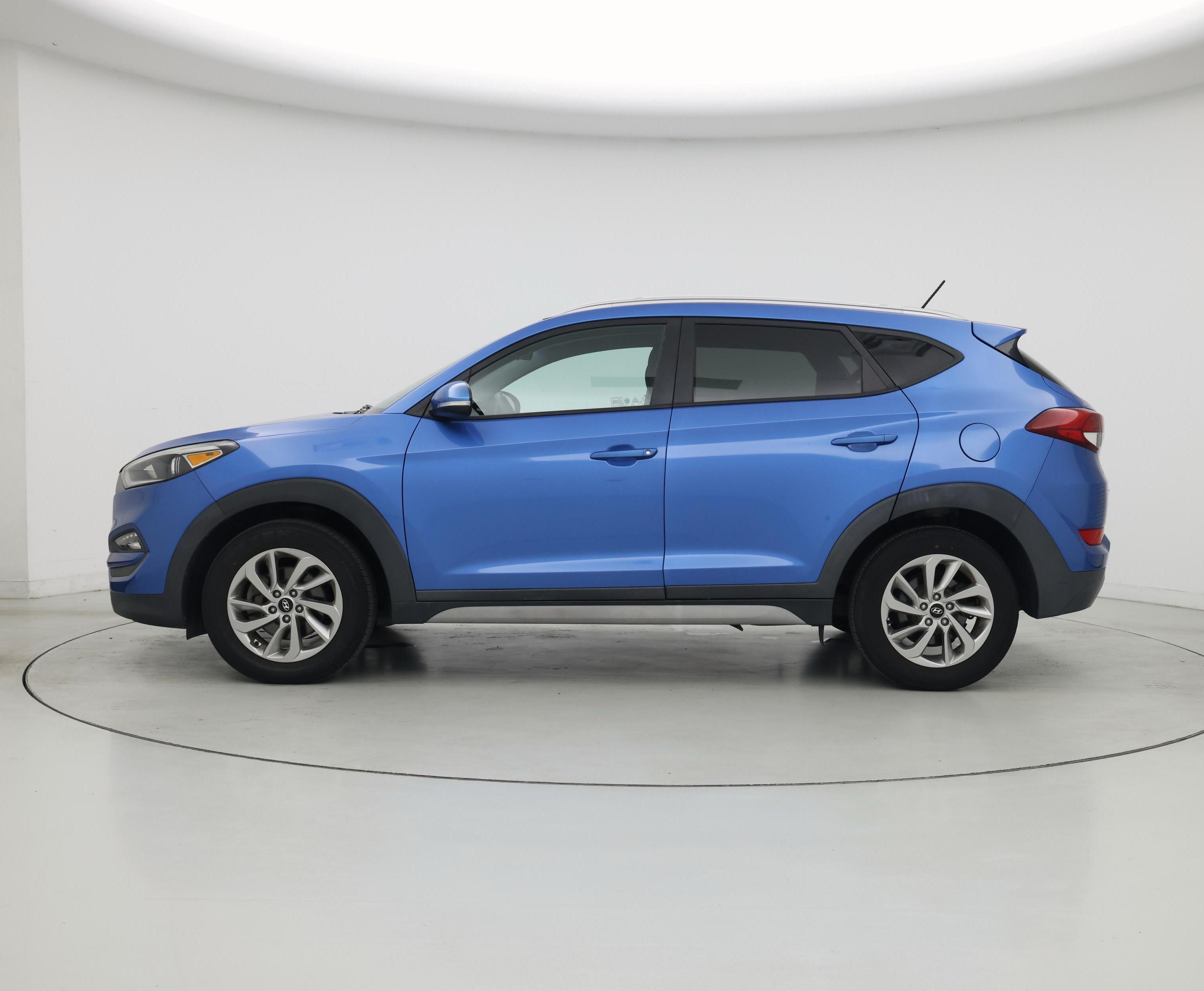 Thumbnail: 2017 Hyundai Tucson - 3